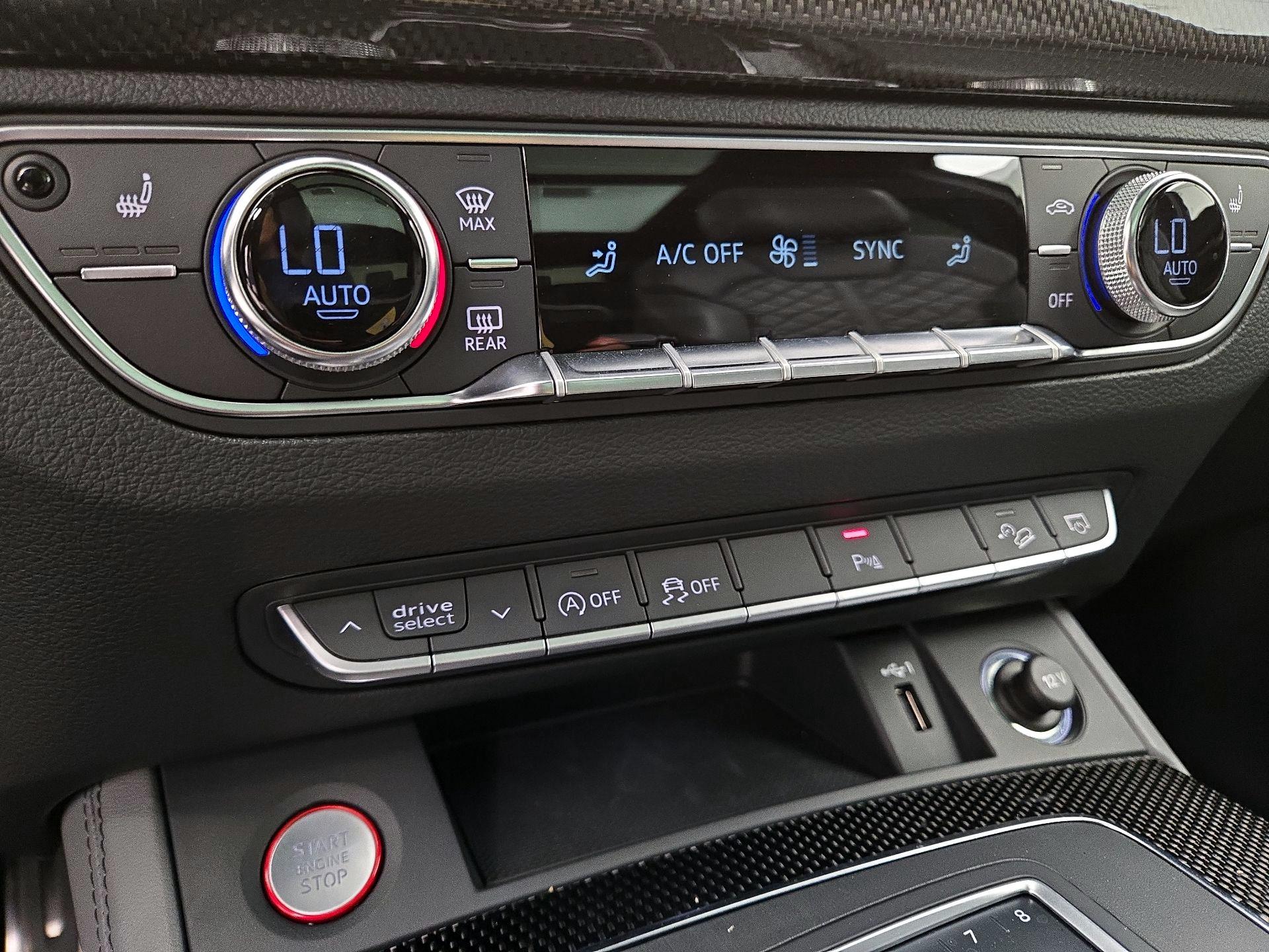 Thumbnail: 2019 Audi SQ5 - 17