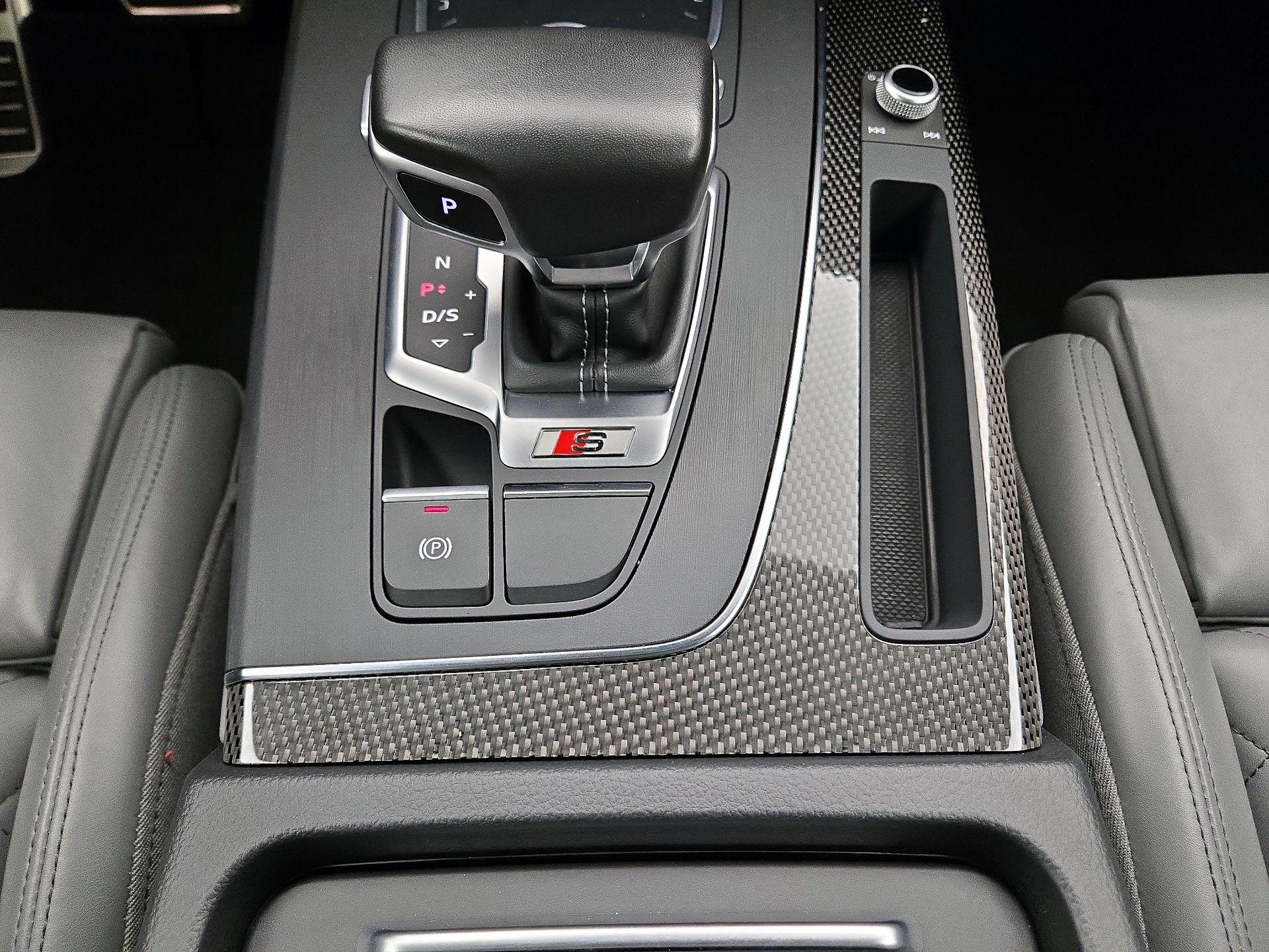 Thumbnail: 2019 Audi SQ5 - 18