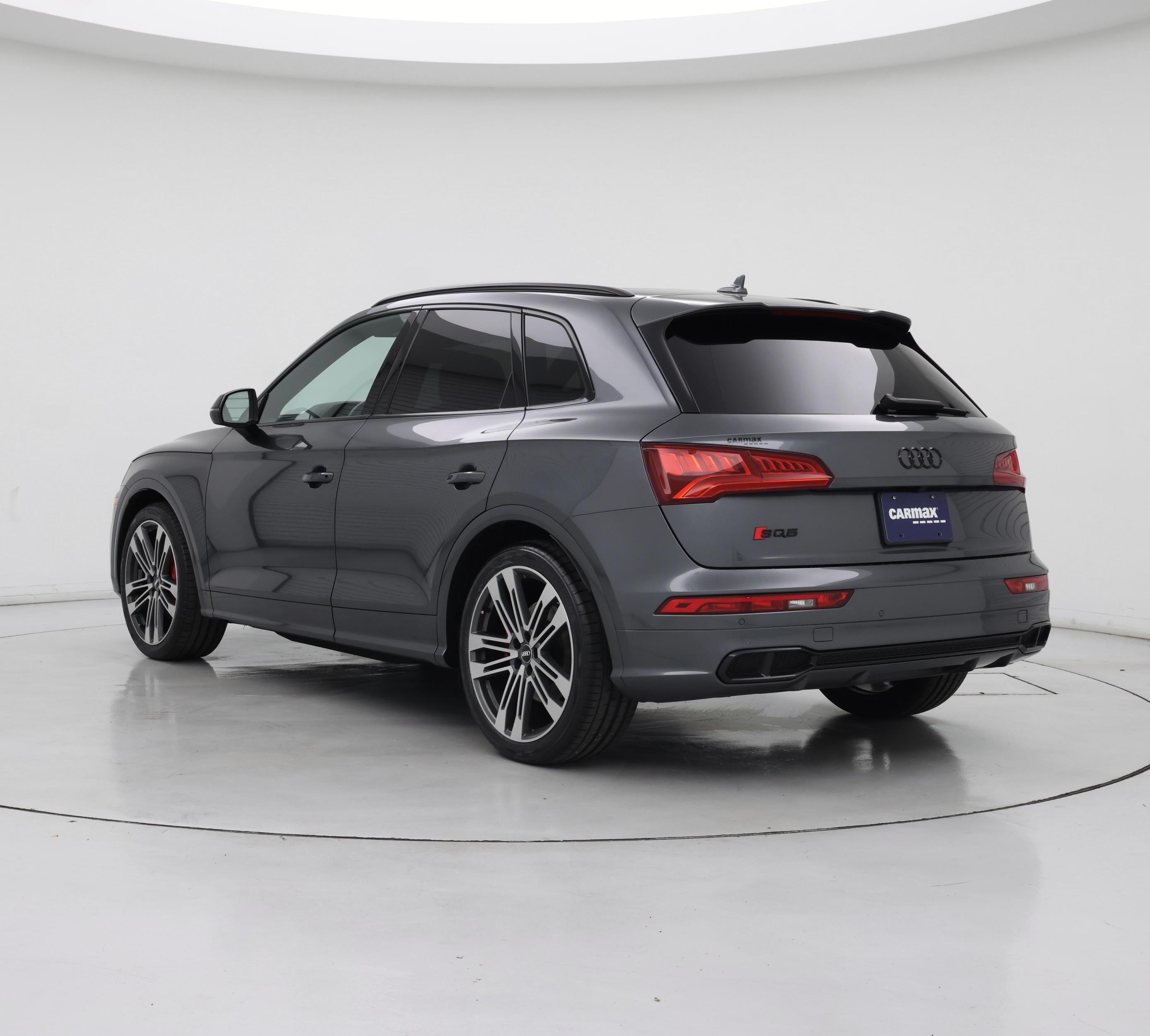 Thumbnail: 2019 Audi SQ5 - 2