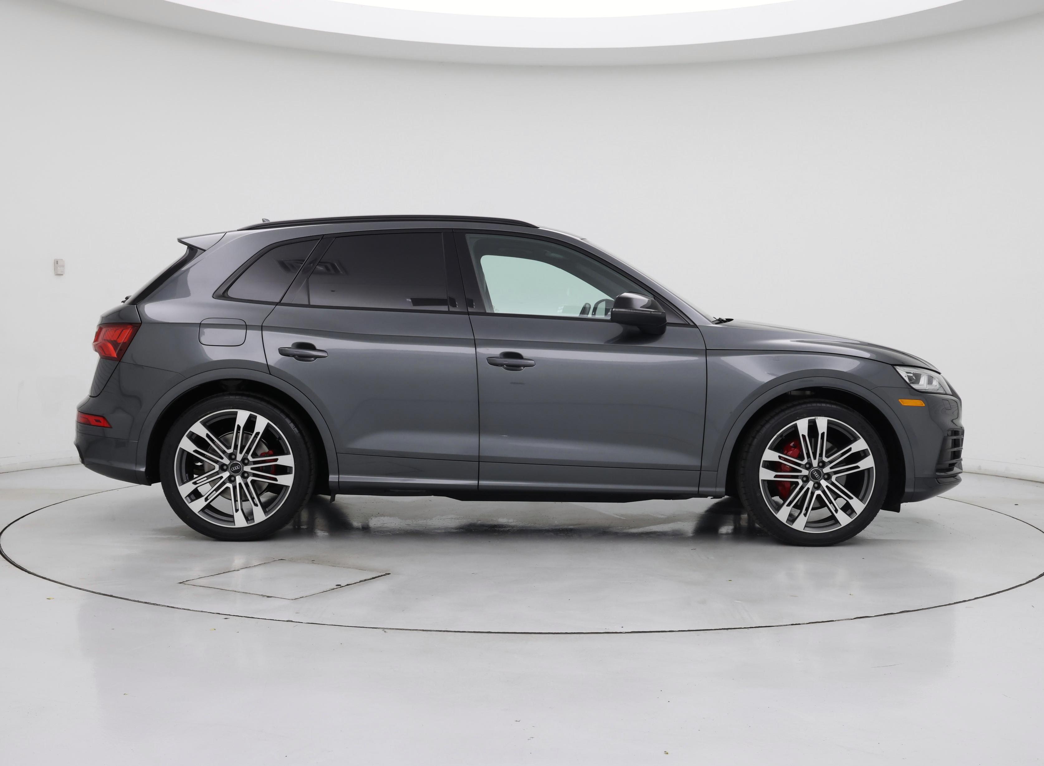 Thumbnail: 2019 Audi SQ5 - 7