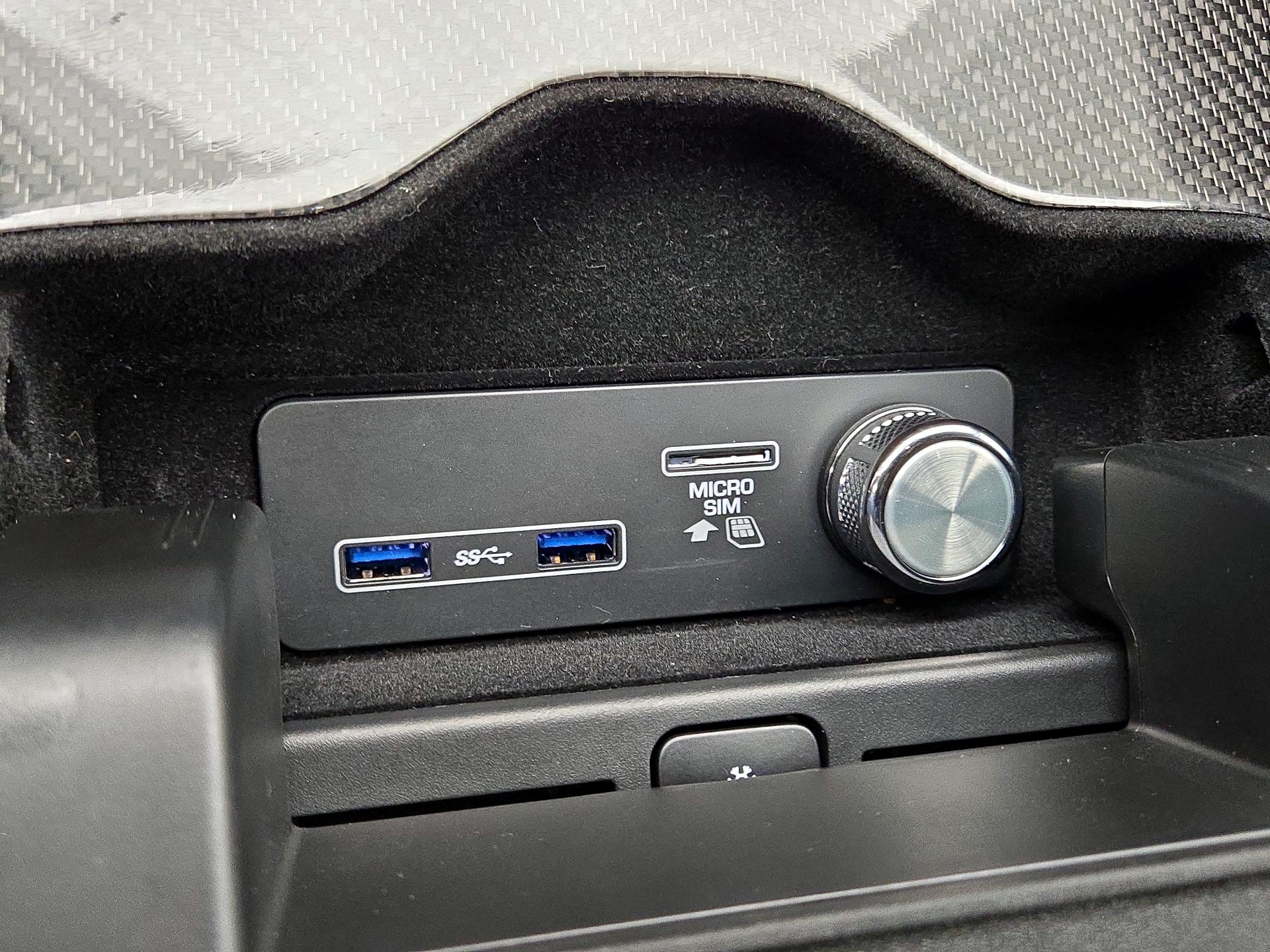 Thumbnail: 2020 Land Rover Range Rover - 19