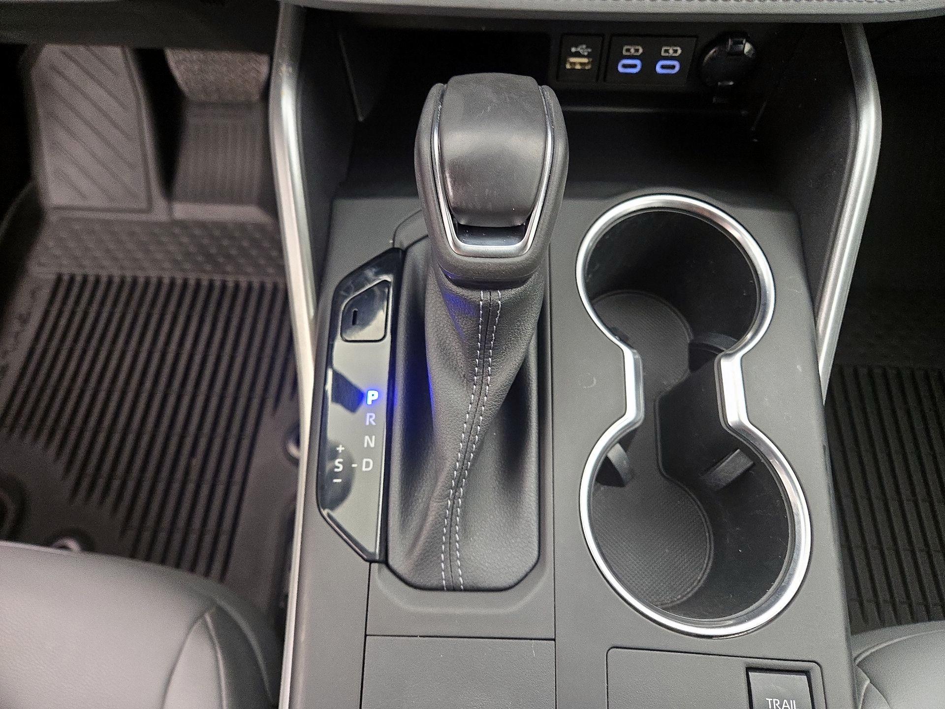 Thumbnail: 2023 Toyota Highlander - 18