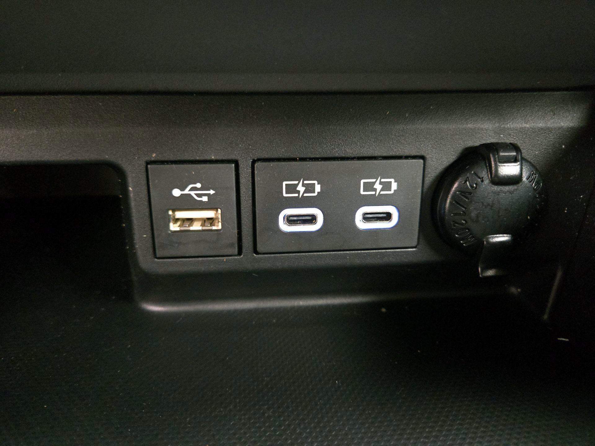 Thumbnail: 2023 Toyota Highlander - 19