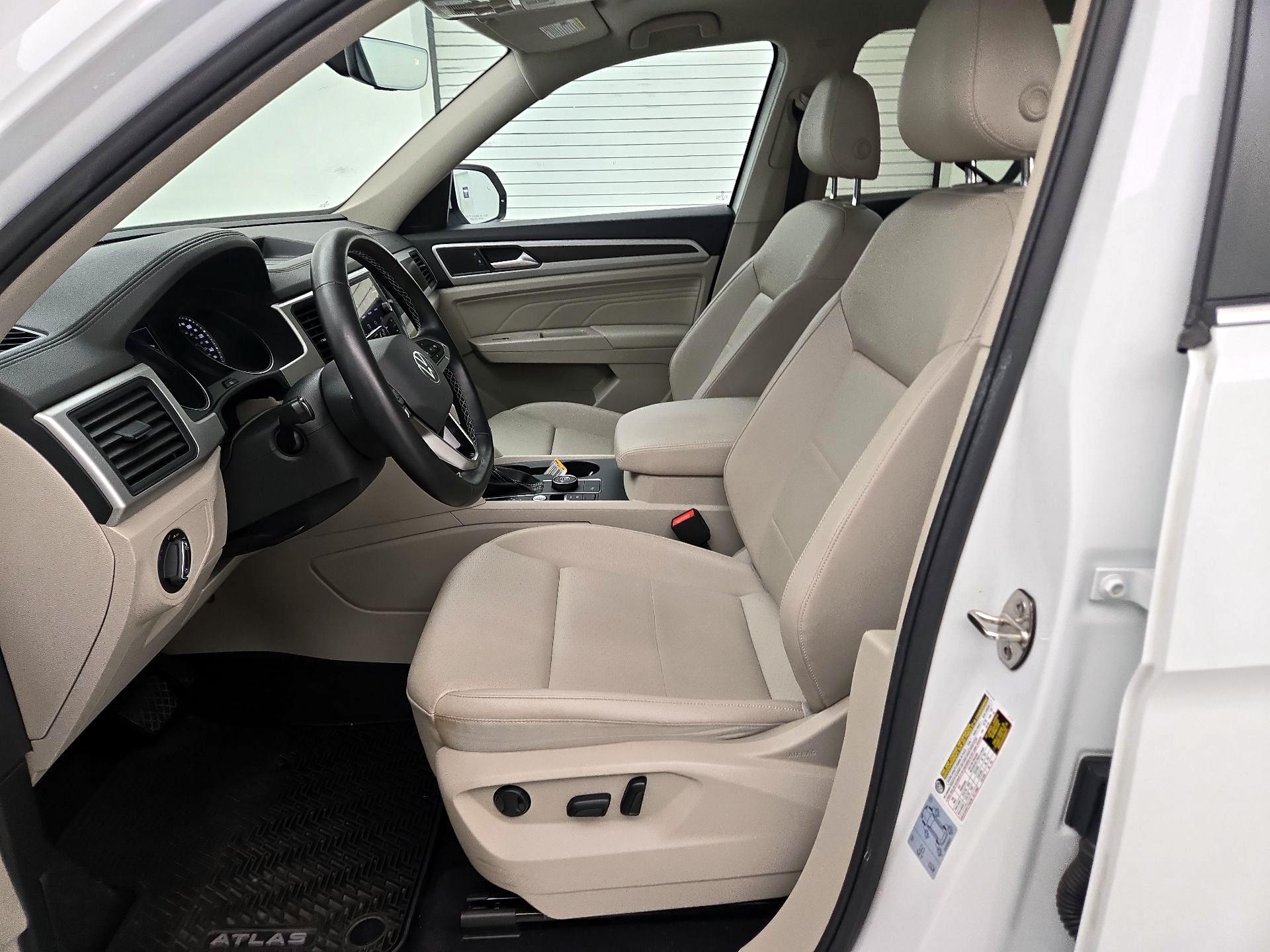 Thumbnail: 2021 Volkswagen Atlas - 11