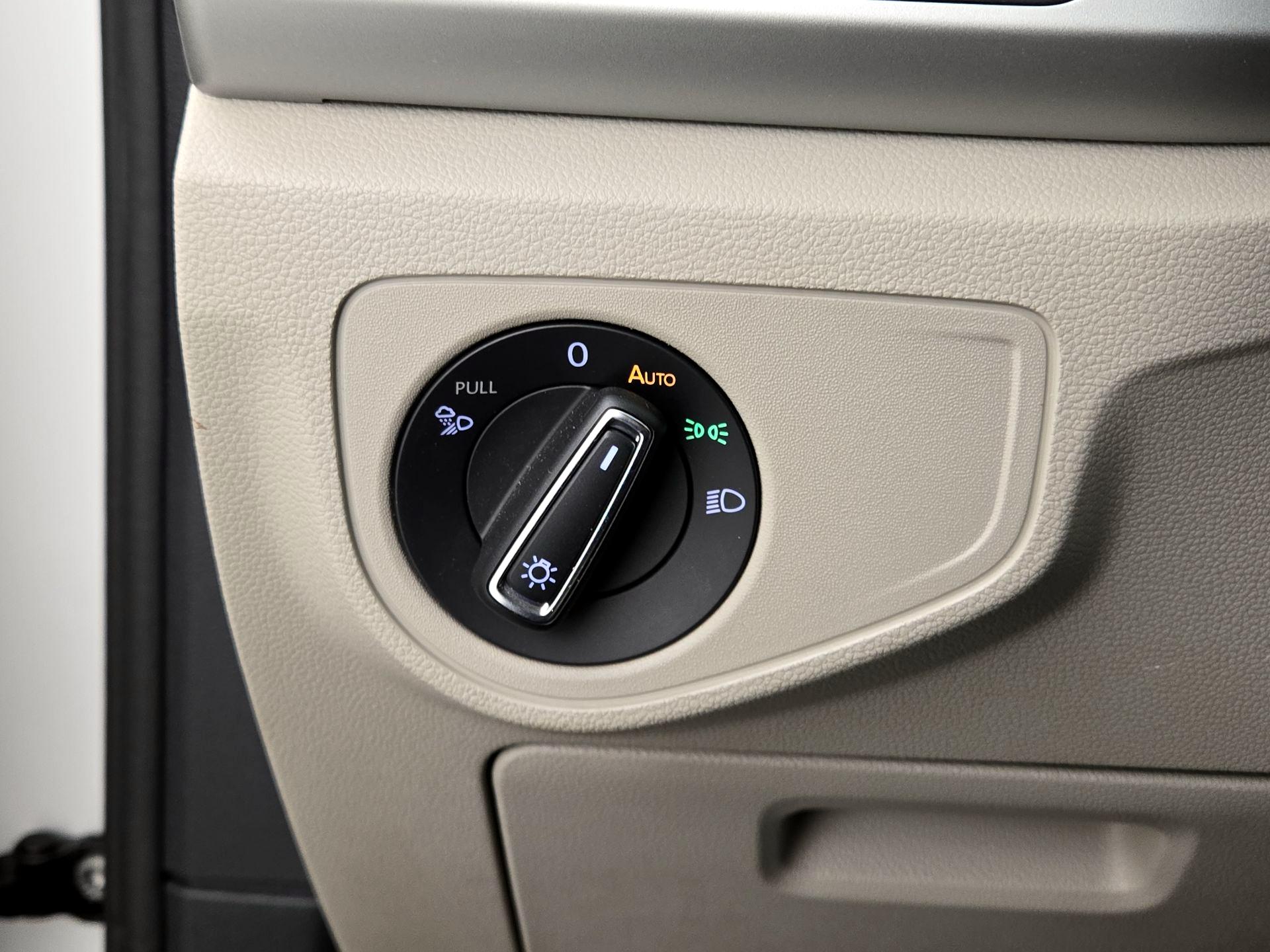 Thumbnail: 2021 Volkswagen Atlas - 13