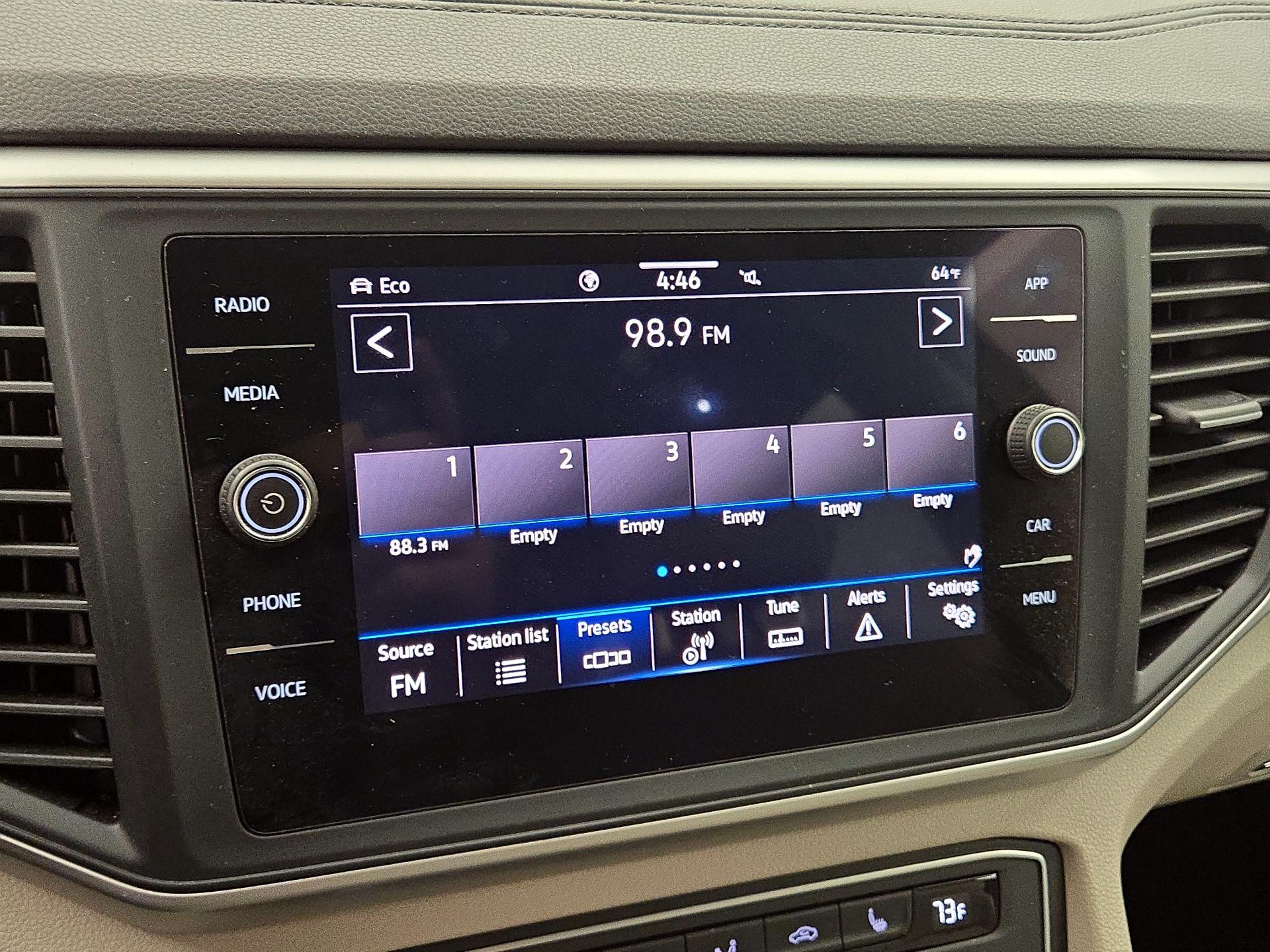 Thumbnail: 2021 Volkswagen Atlas - 16