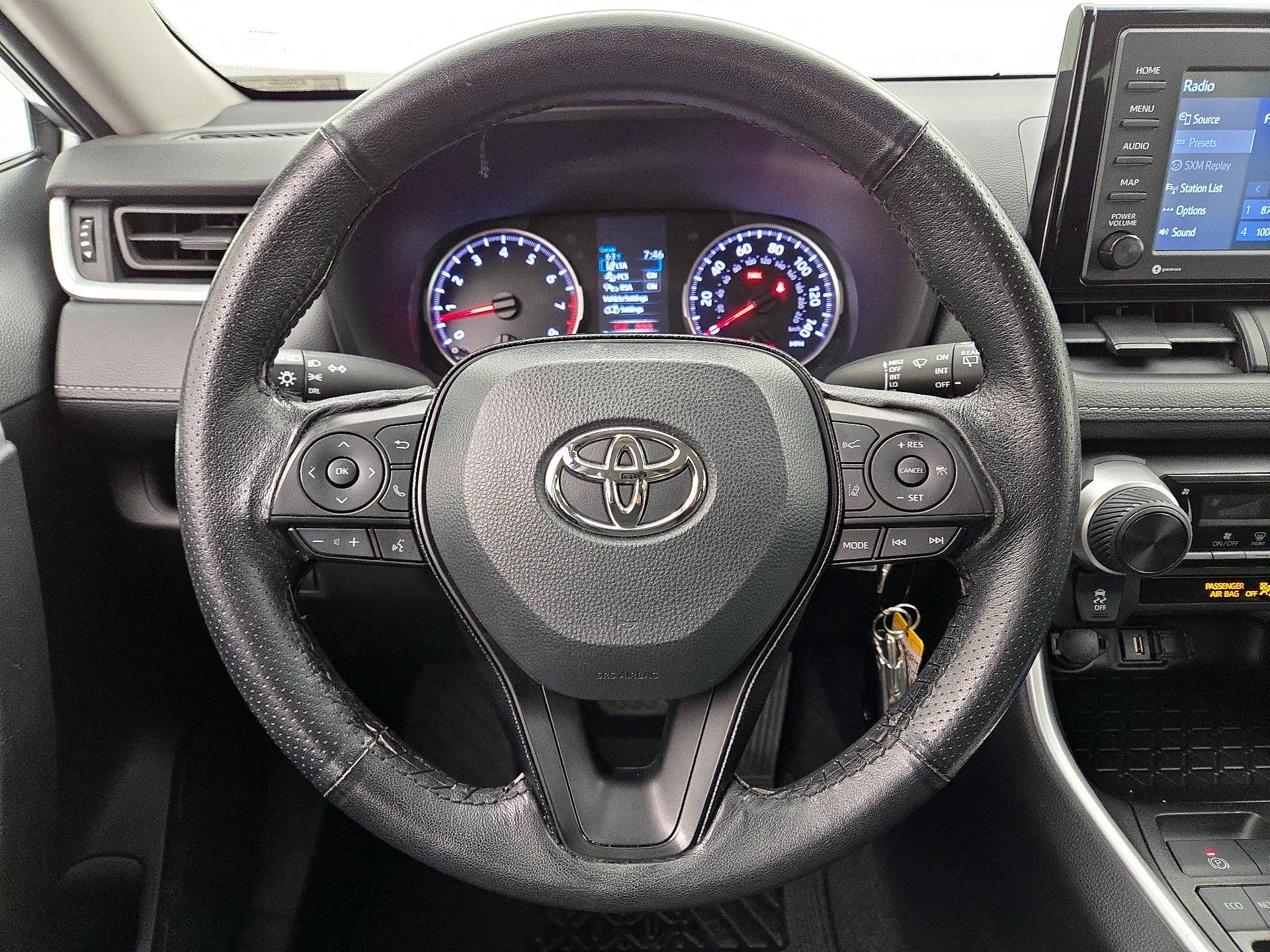 Thumbnail: 2021 Toyota RAV4 - 10