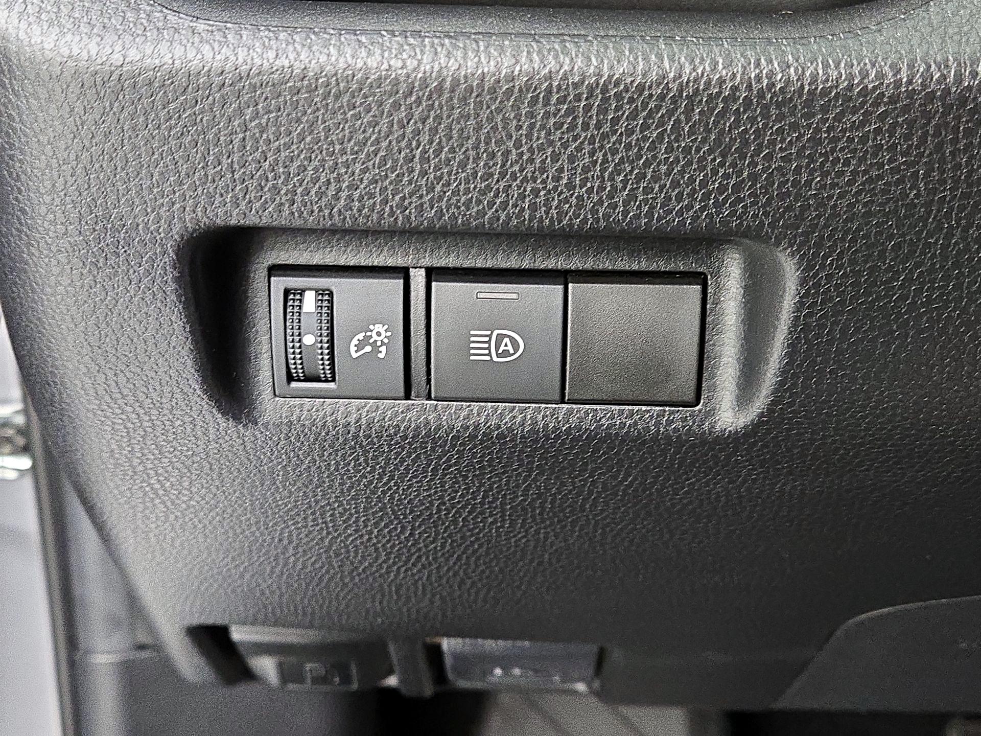 Thumbnail: 2021 Toyota RAV4 - 13