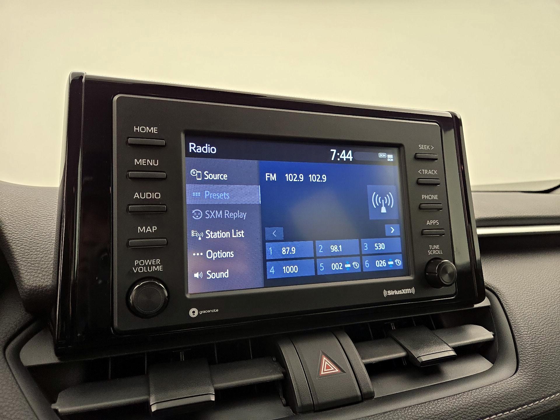 Thumbnail: 2021 Toyota RAV4 - 15