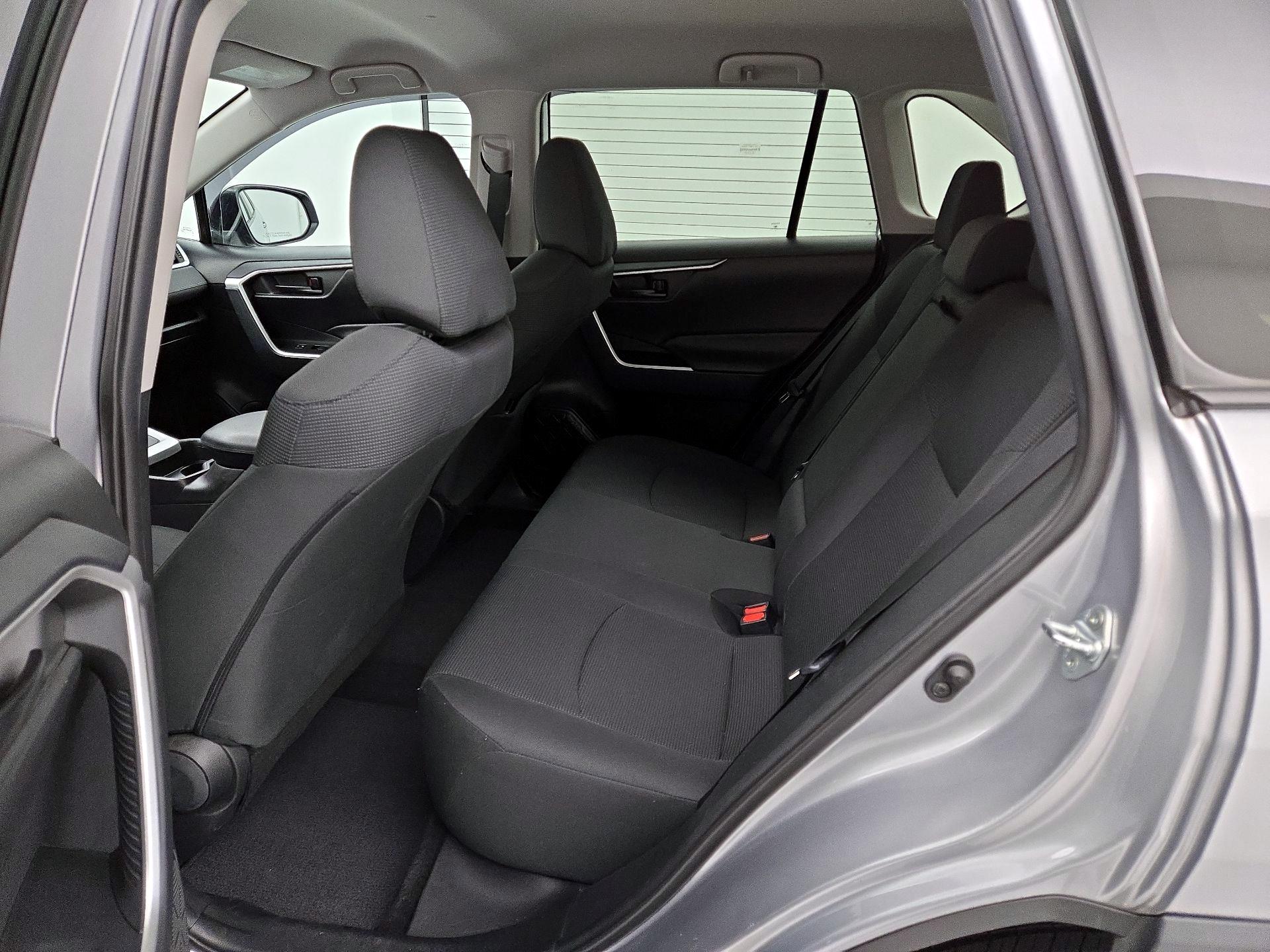 Thumbnail: 2021 Toyota RAV4 - 19