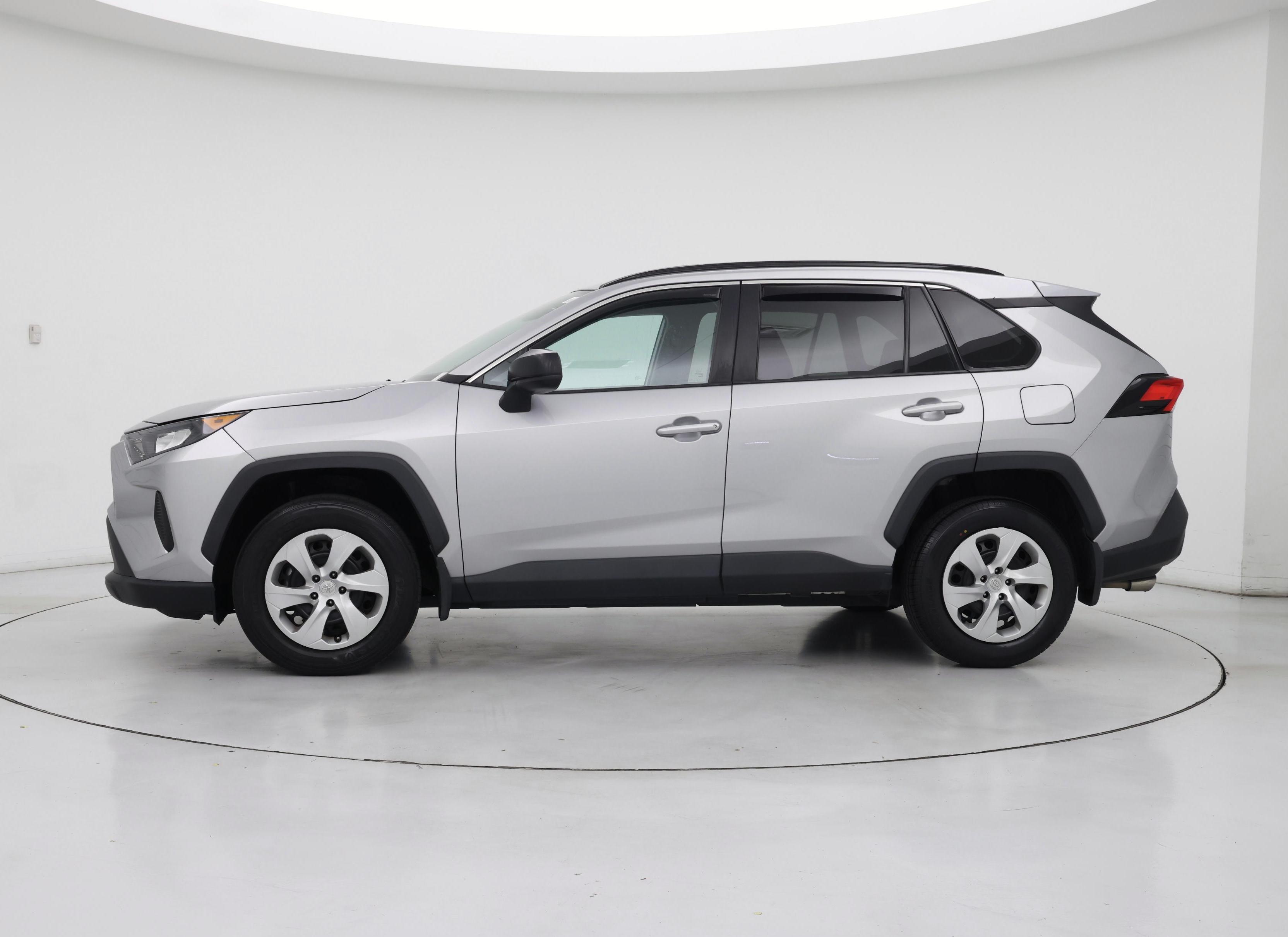 Thumbnail: 2021 Toyota RAV4 - 3