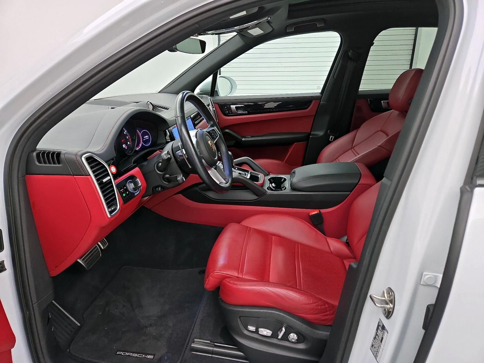 Thumbnail: 2021 Porsche Cayenne - 11