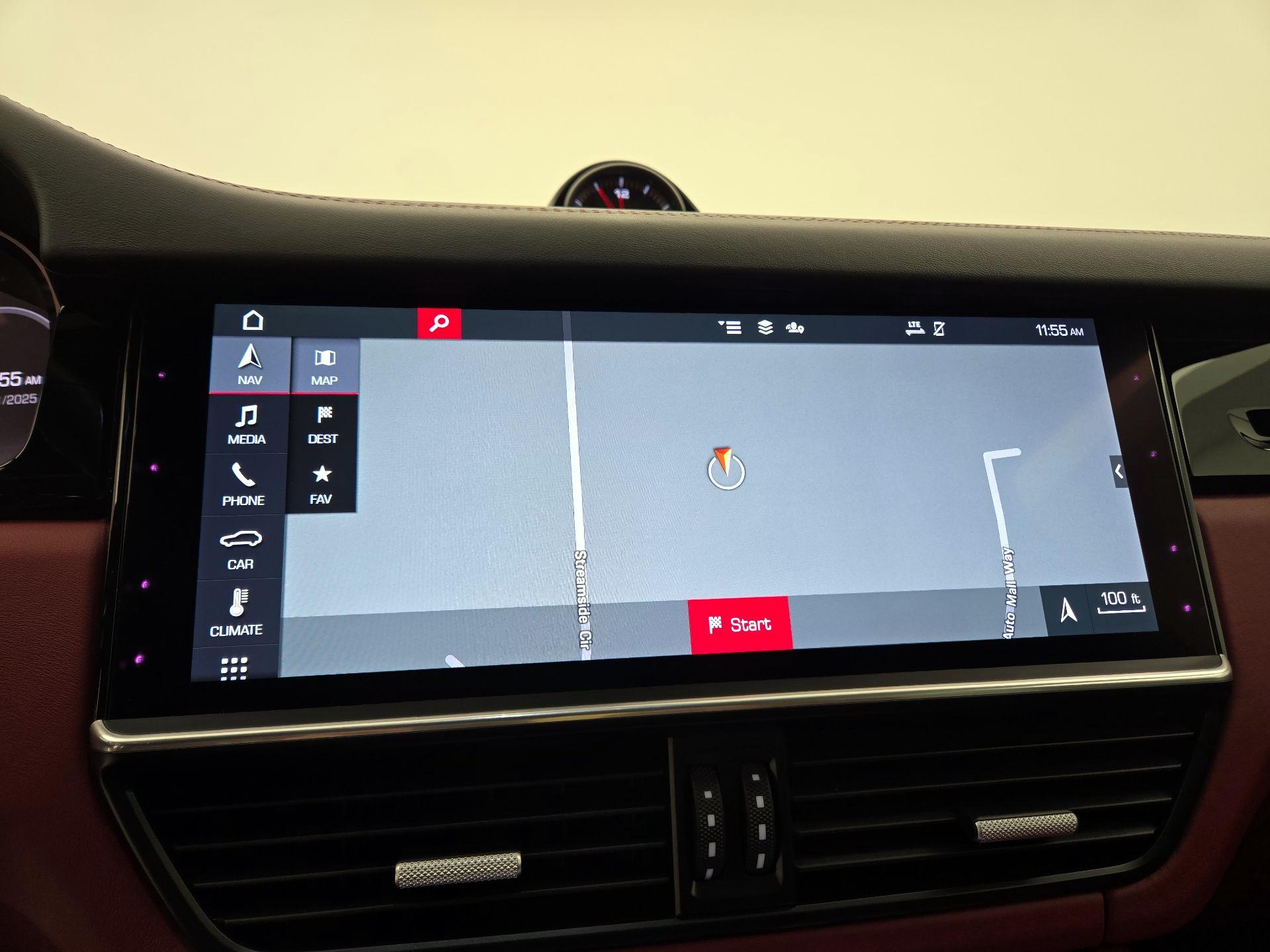 Thumbnail: 2021 Porsche Cayenne - 14