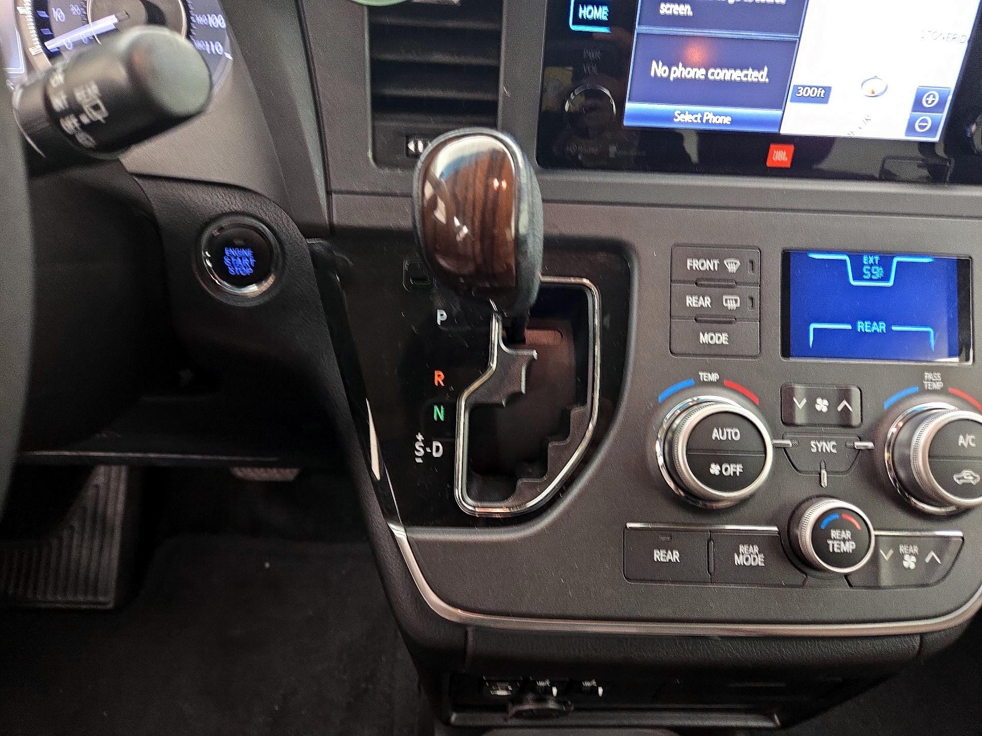 Thumbnail: 2015 Toyota Sienna - 17