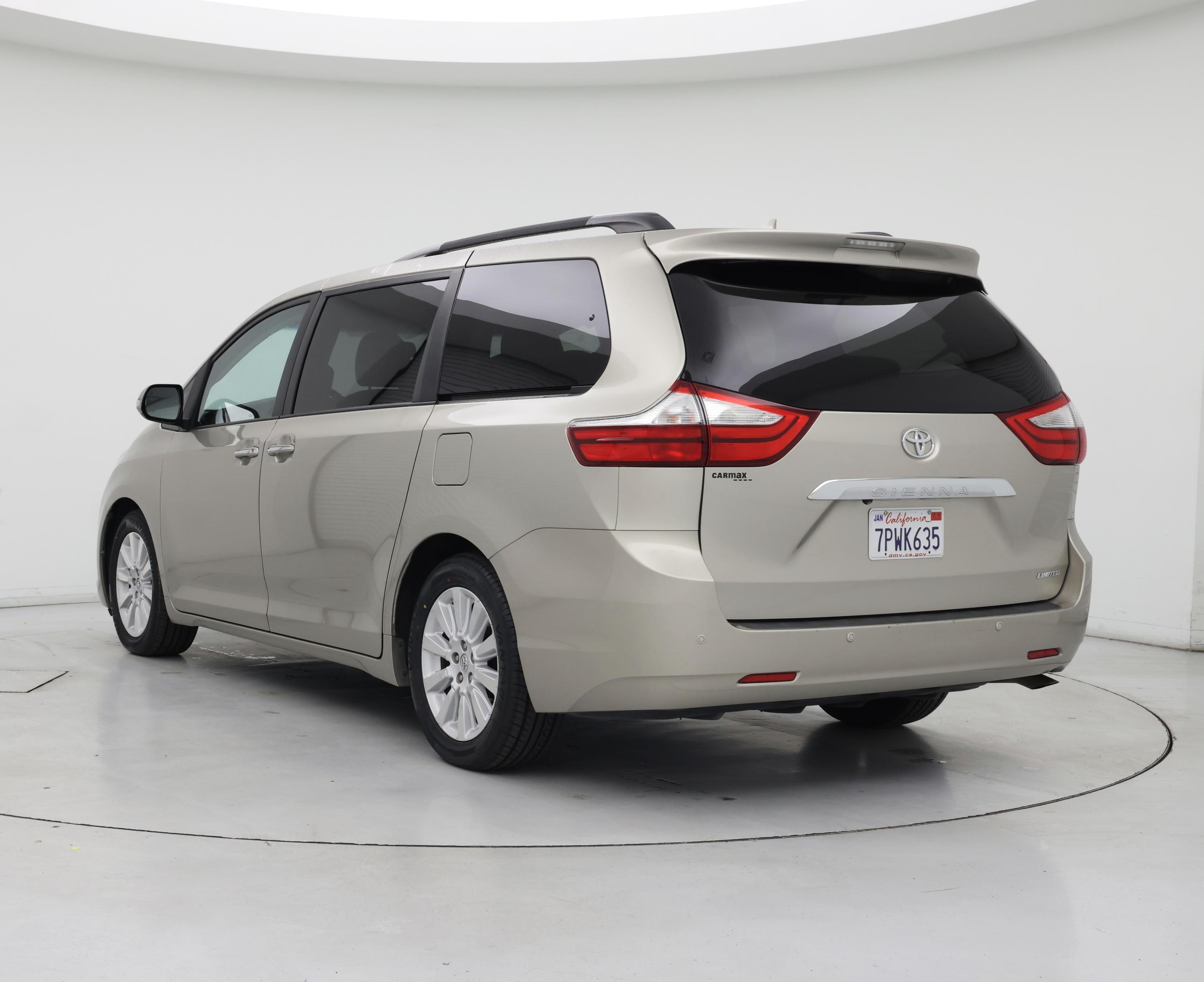 Thumbnail: 2015 Toyota Sienna - 2