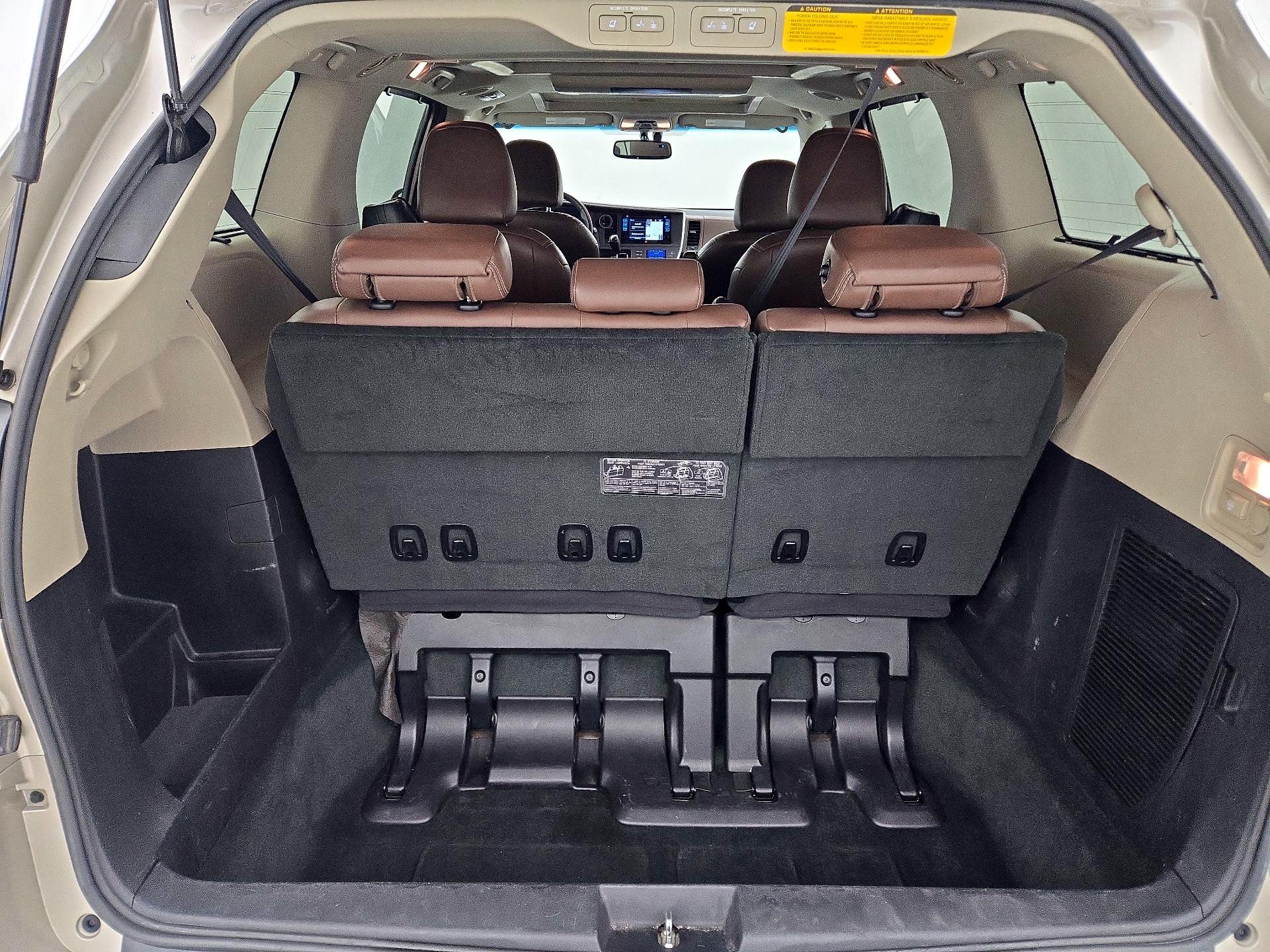 Thumbnail: 2015 Toyota Sienna - 19