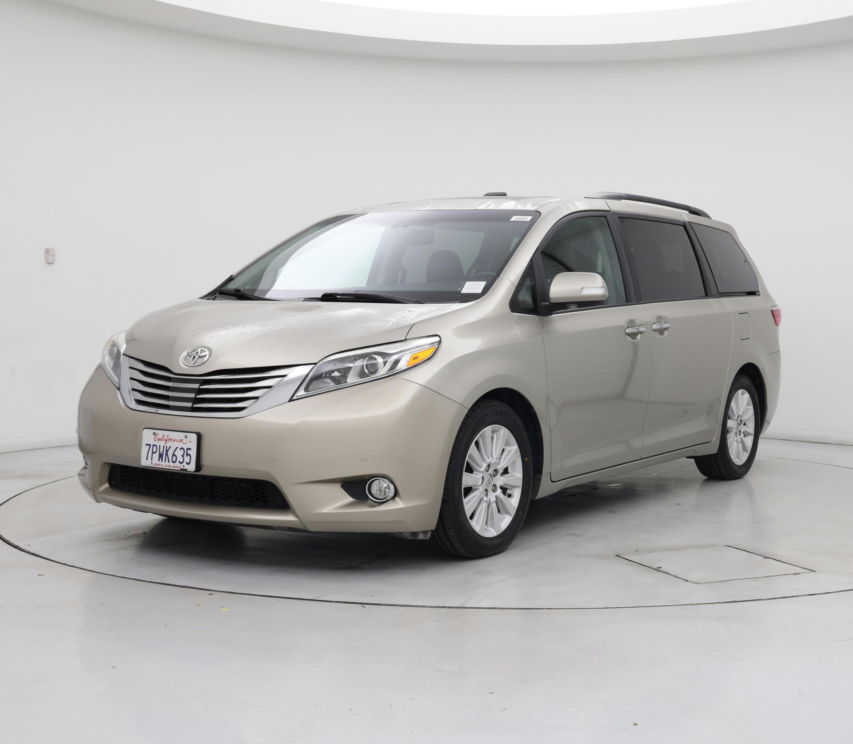 Thumbnail: 2015 Toyota Sienna - 4