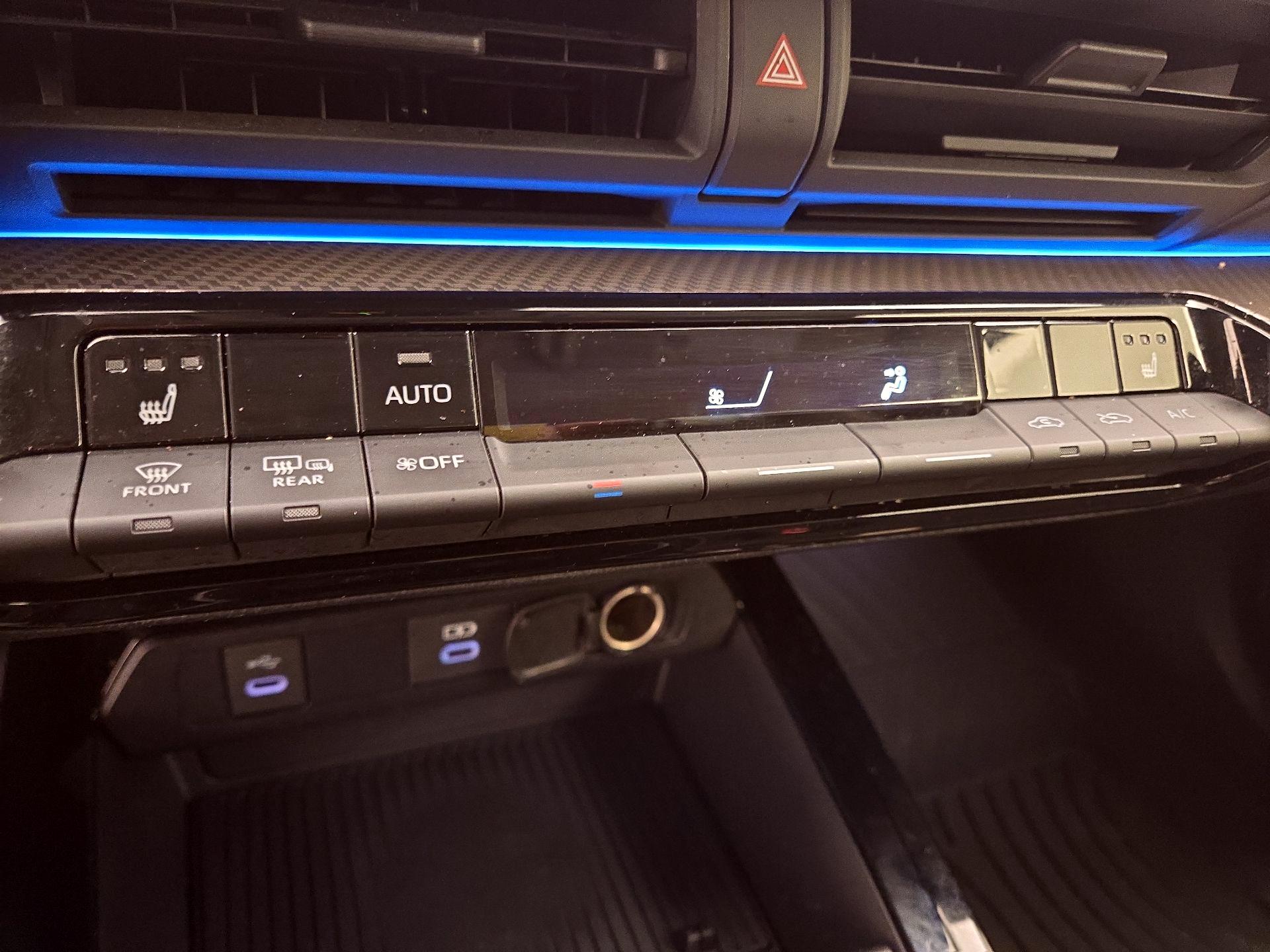 Thumbnail: 2025 Toyota Prius - 16