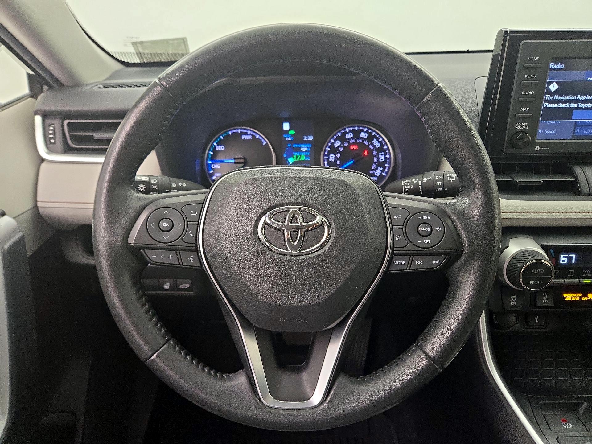 Thumbnail: 2021 Toyota RAV4 - 10