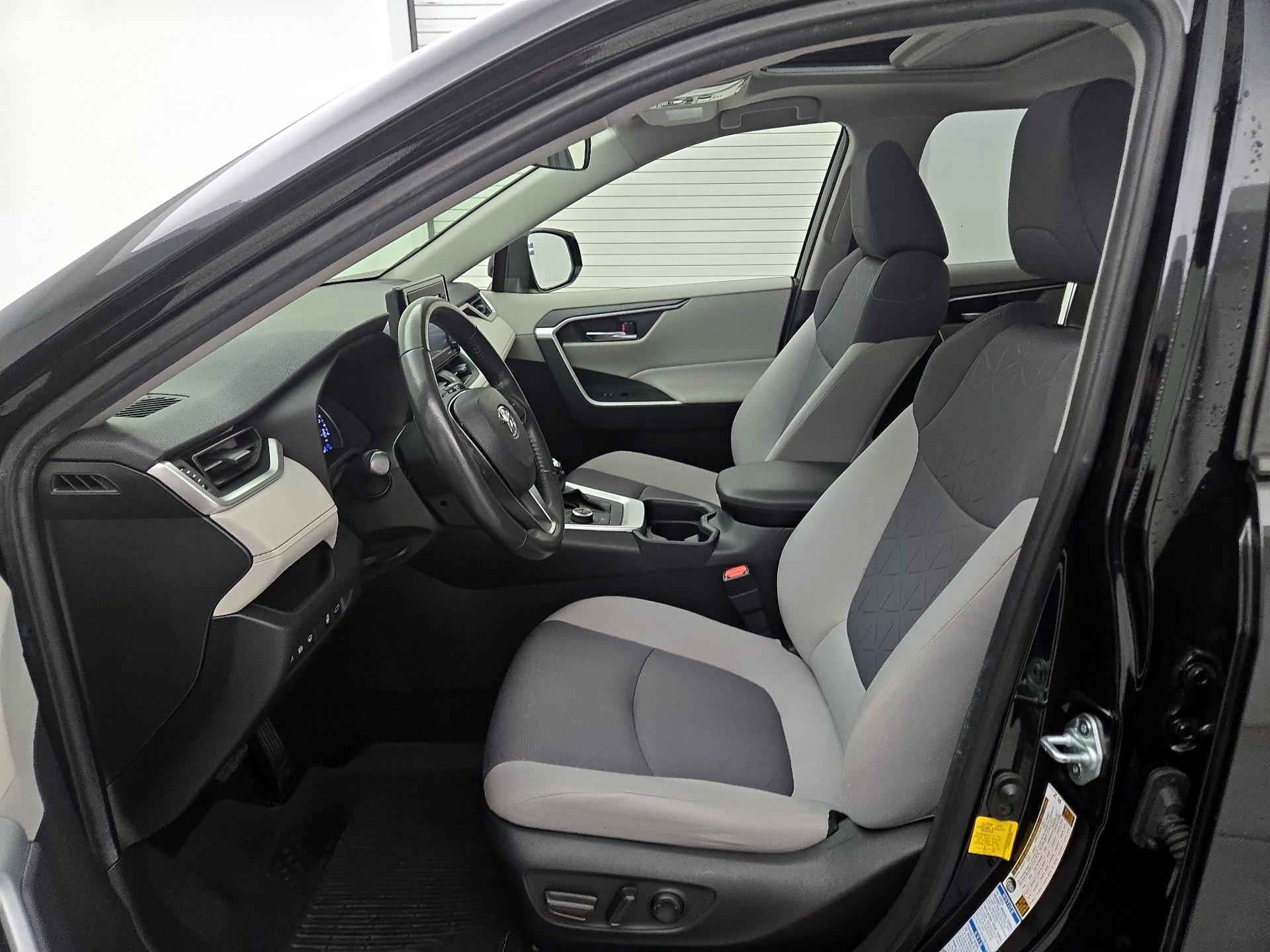 Thumbnail: 2021 Toyota RAV4 - 11