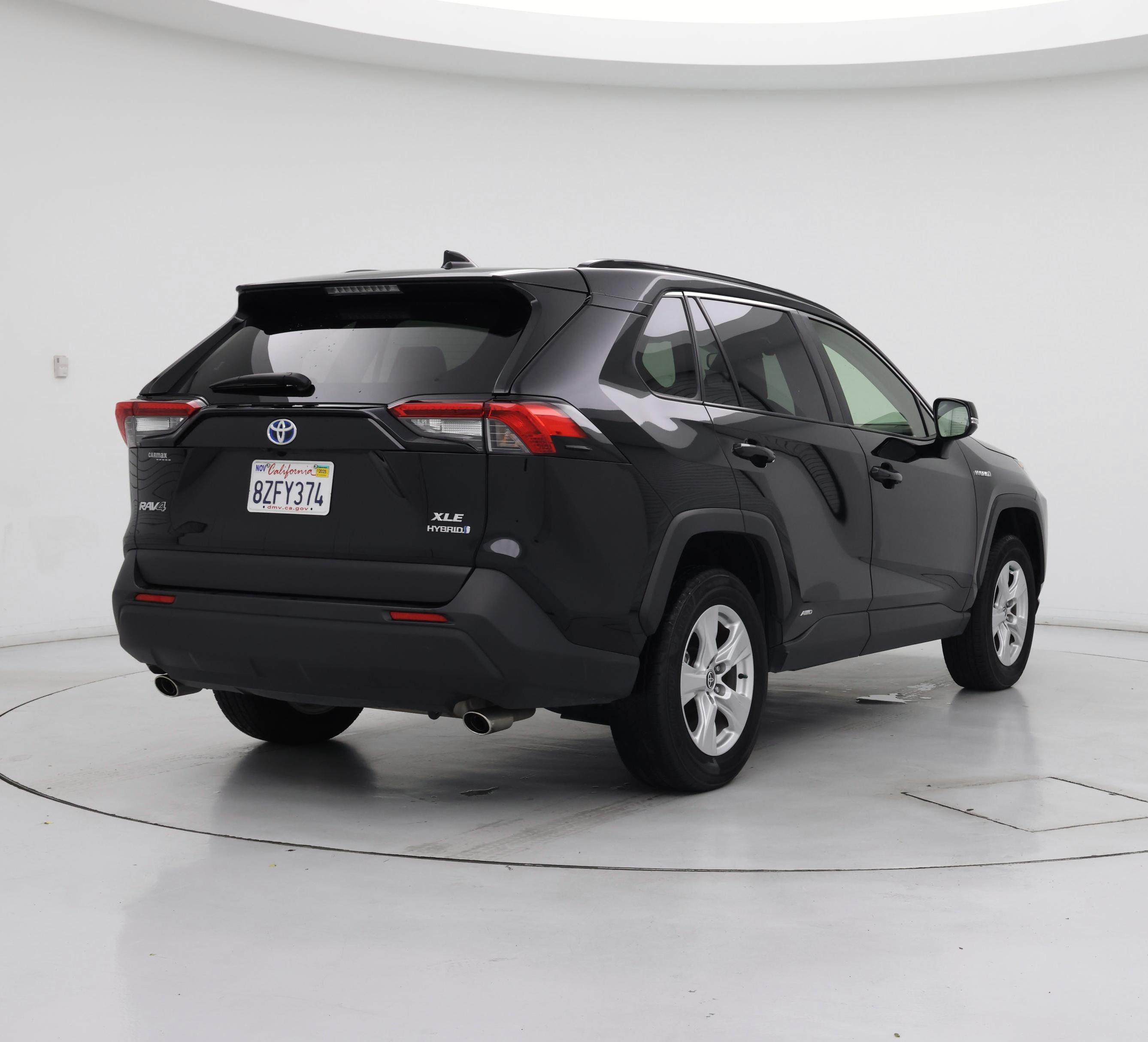 Thumbnail: 2021 Toyota RAV4 - 8