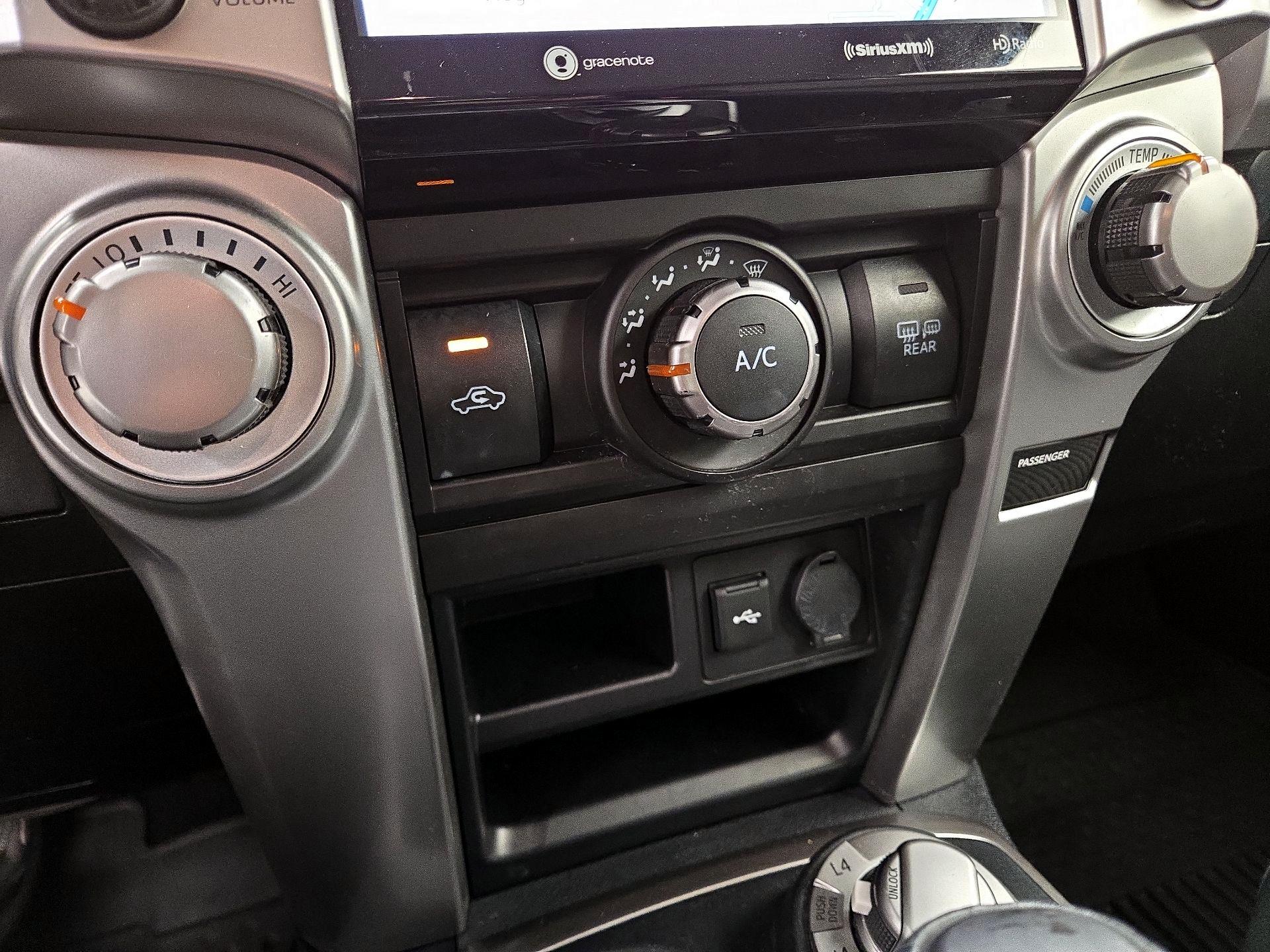 Thumbnail: 2020 Toyota 4Runner - 17