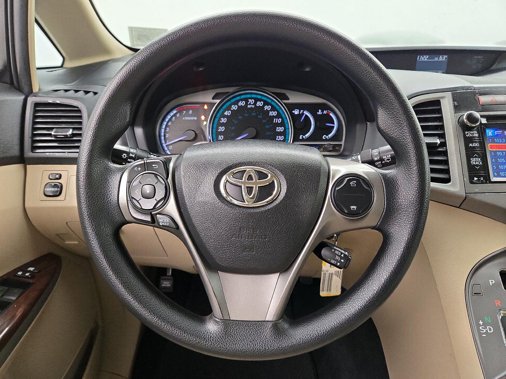 Thumbnail: 2014 Toyota Venza - 10