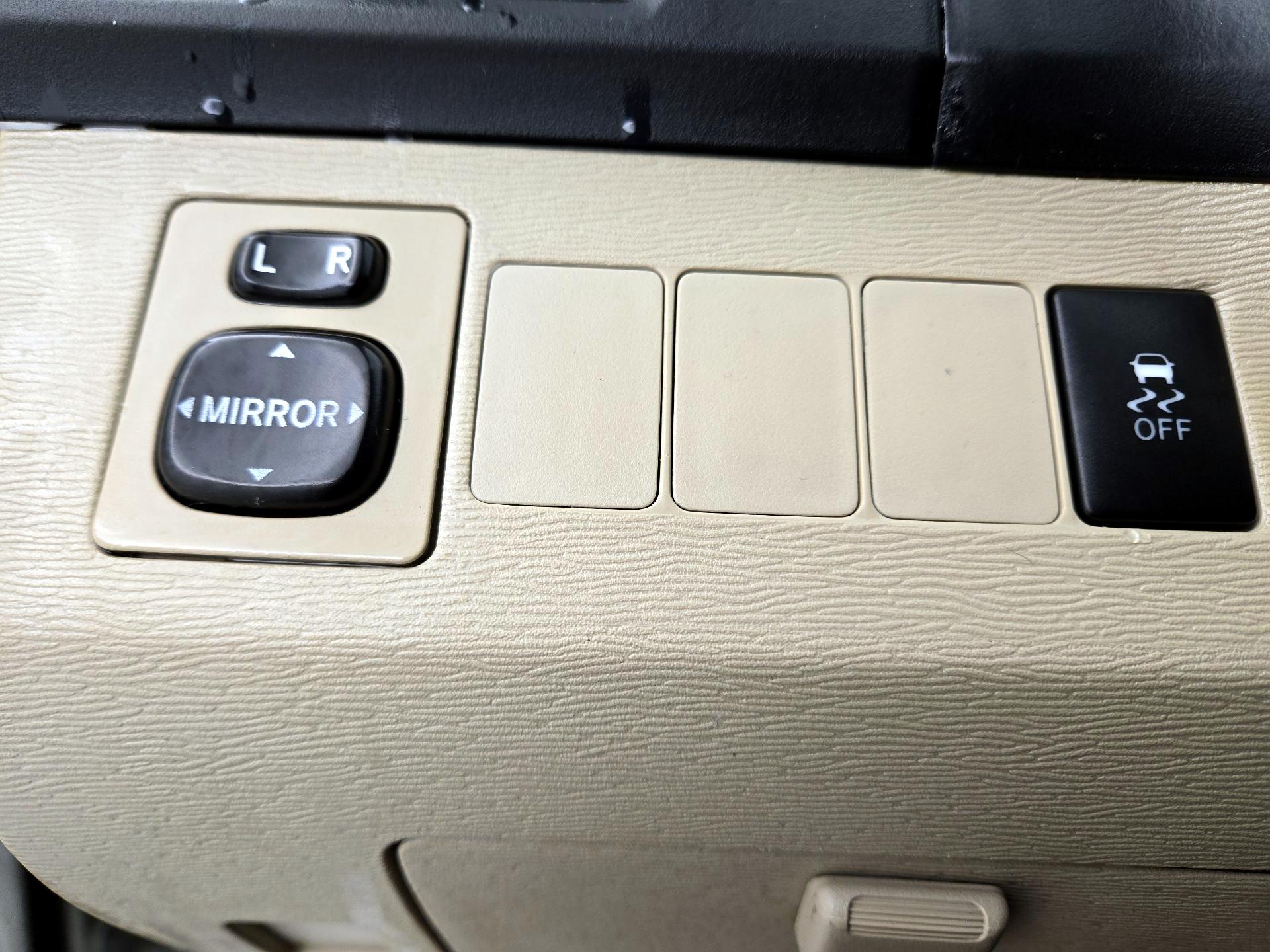 Thumbnail: 2014 Toyota Venza - 13