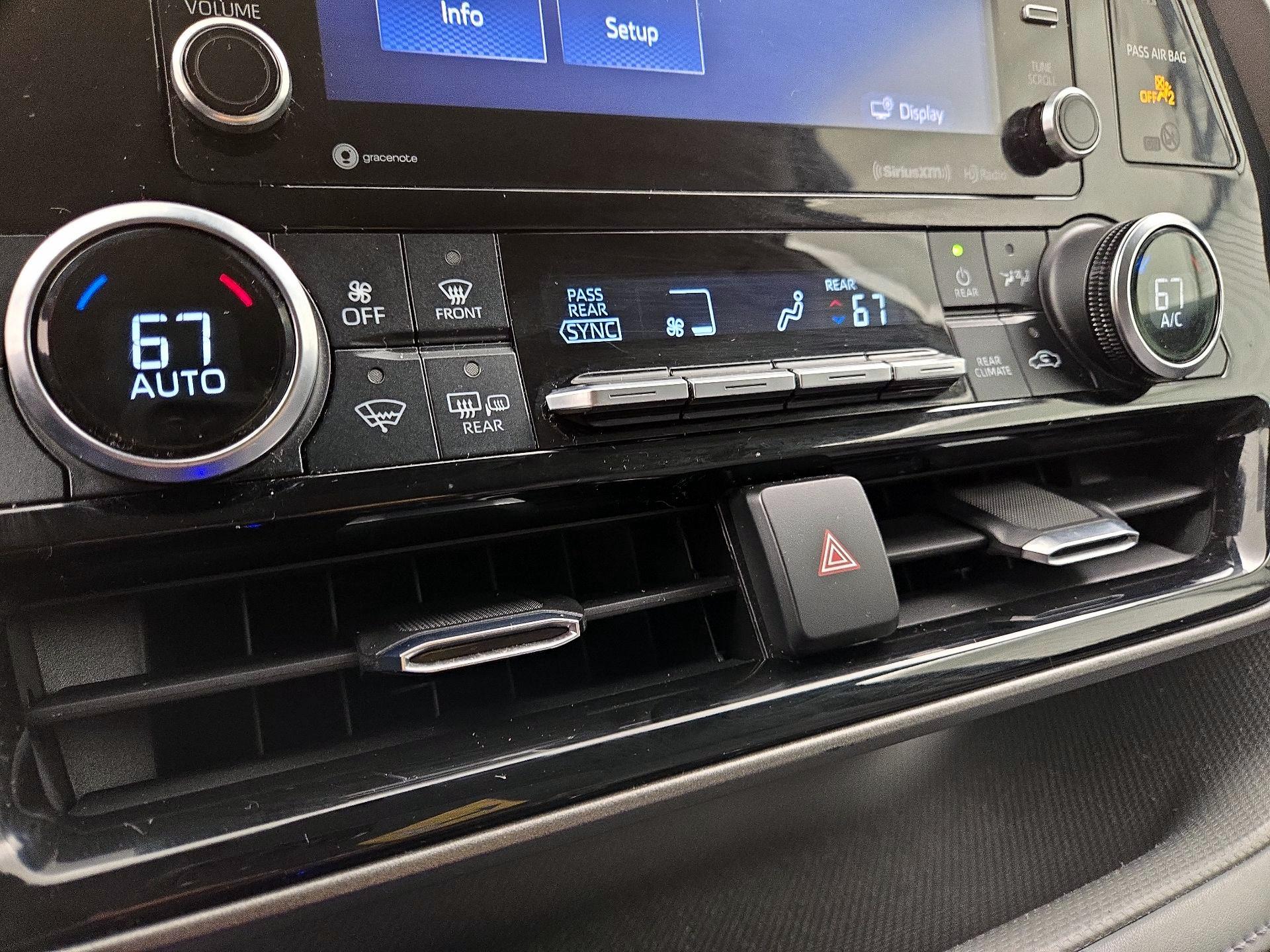 Thumbnail: 2020 Toyota Highlander - 16