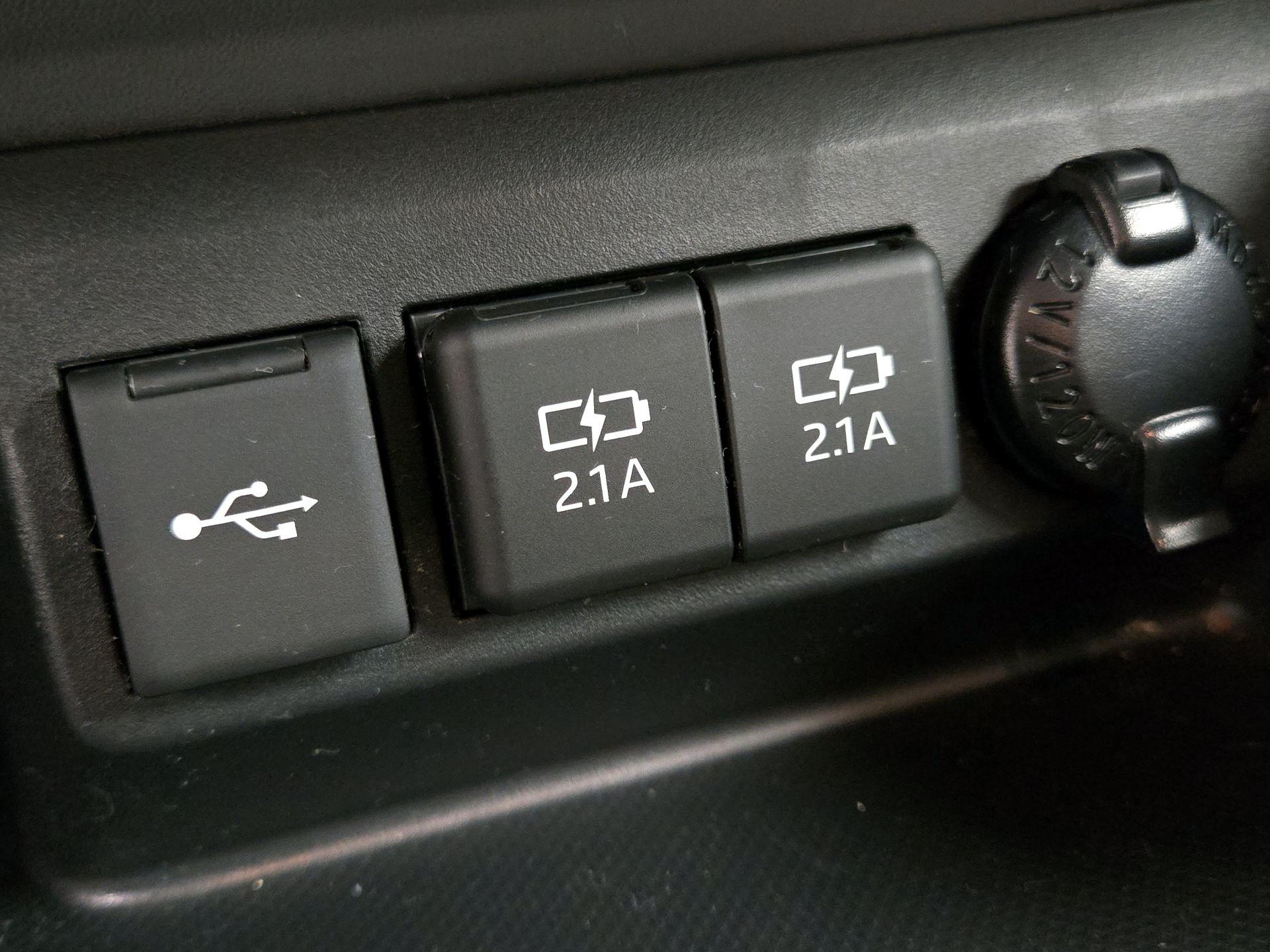 Thumbnail: 2020 Toyota Highlander - 18