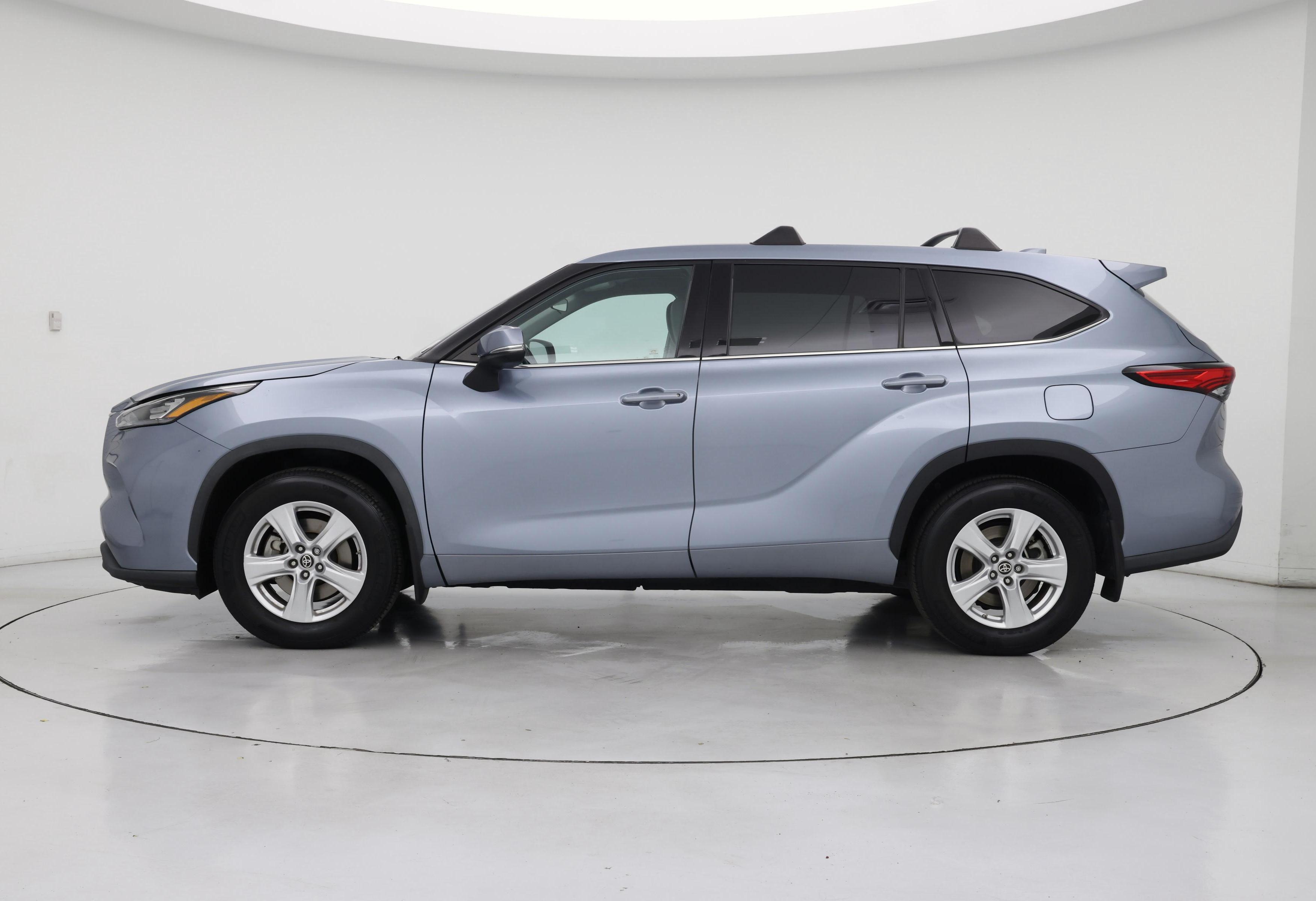 Thumbnail: 2020 Toyota Highlander - 3