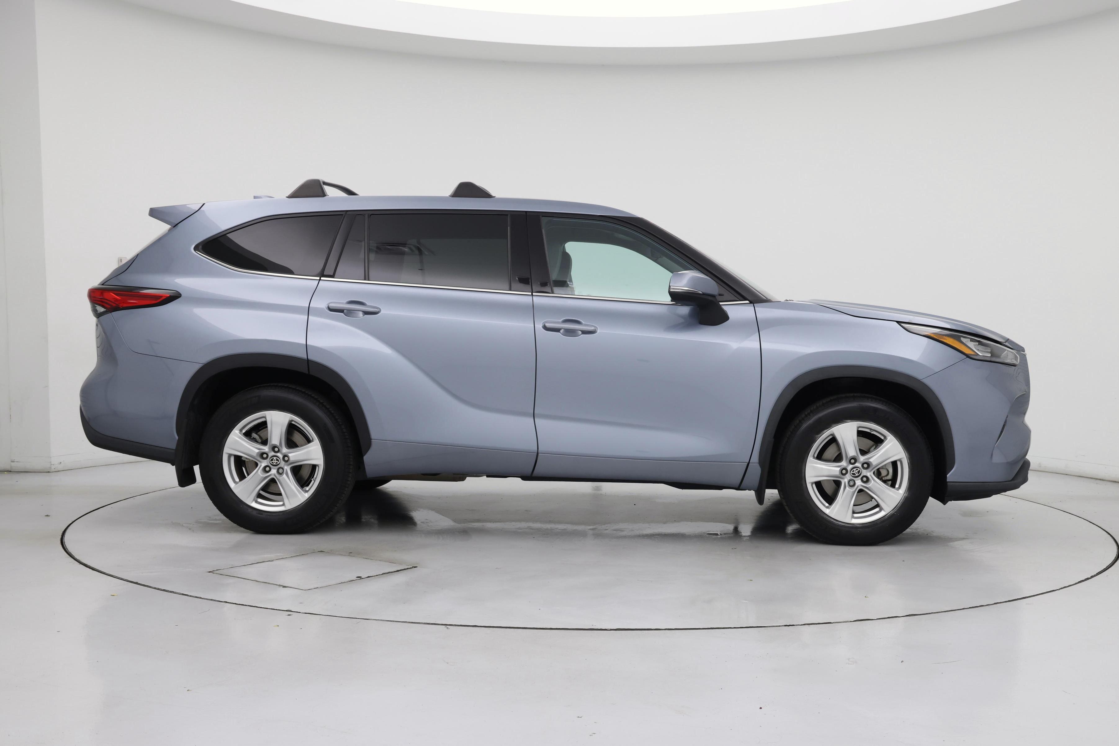 Thumbnail: 2020 Toyota Highlander - 7