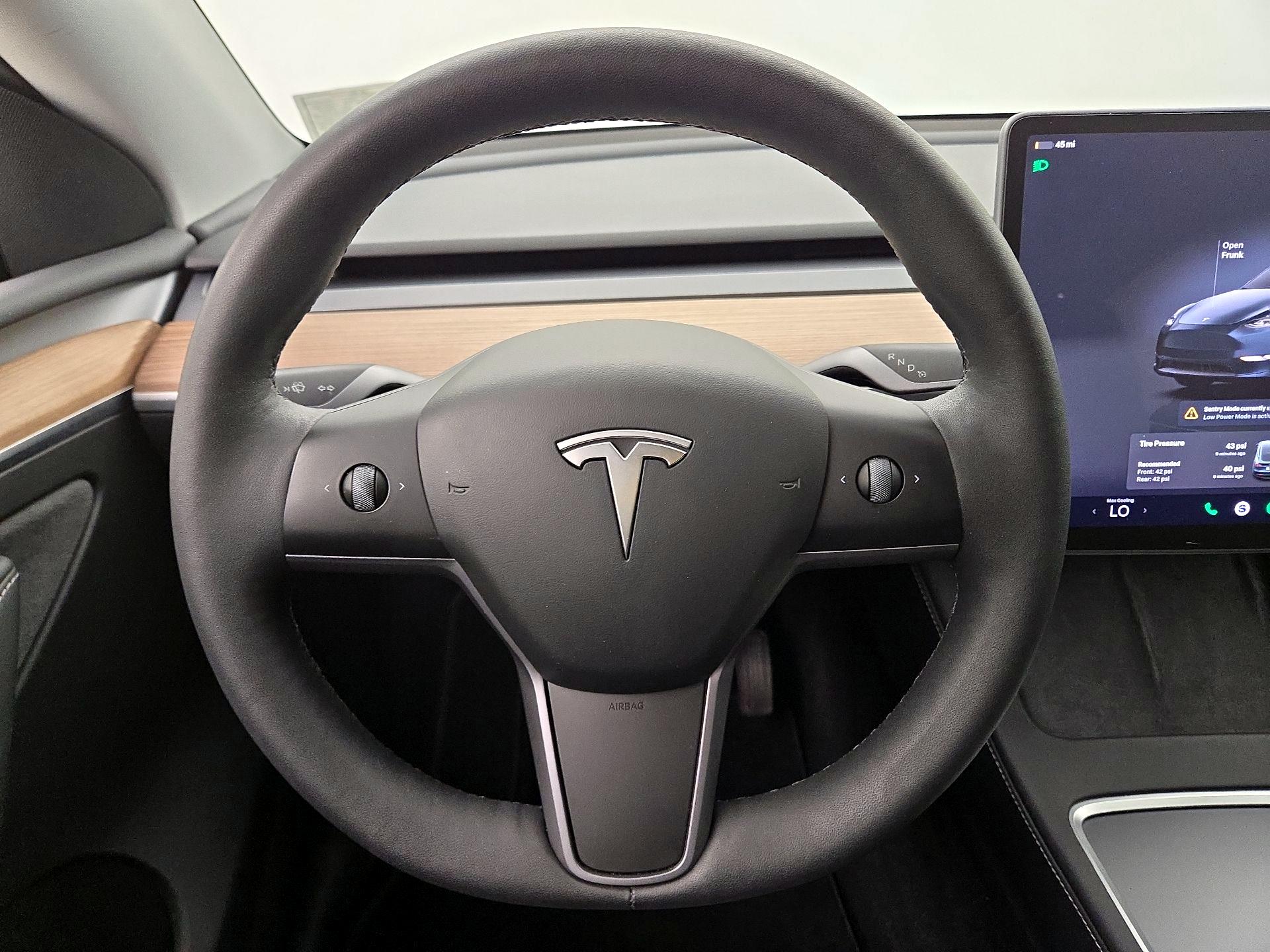 Thumbnail: 2024 Tesla Model Y - 10