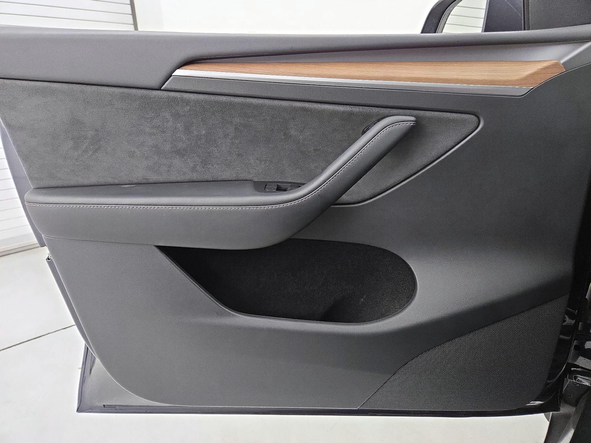 Thumbnail: 2024 Tesla Model Y - 12