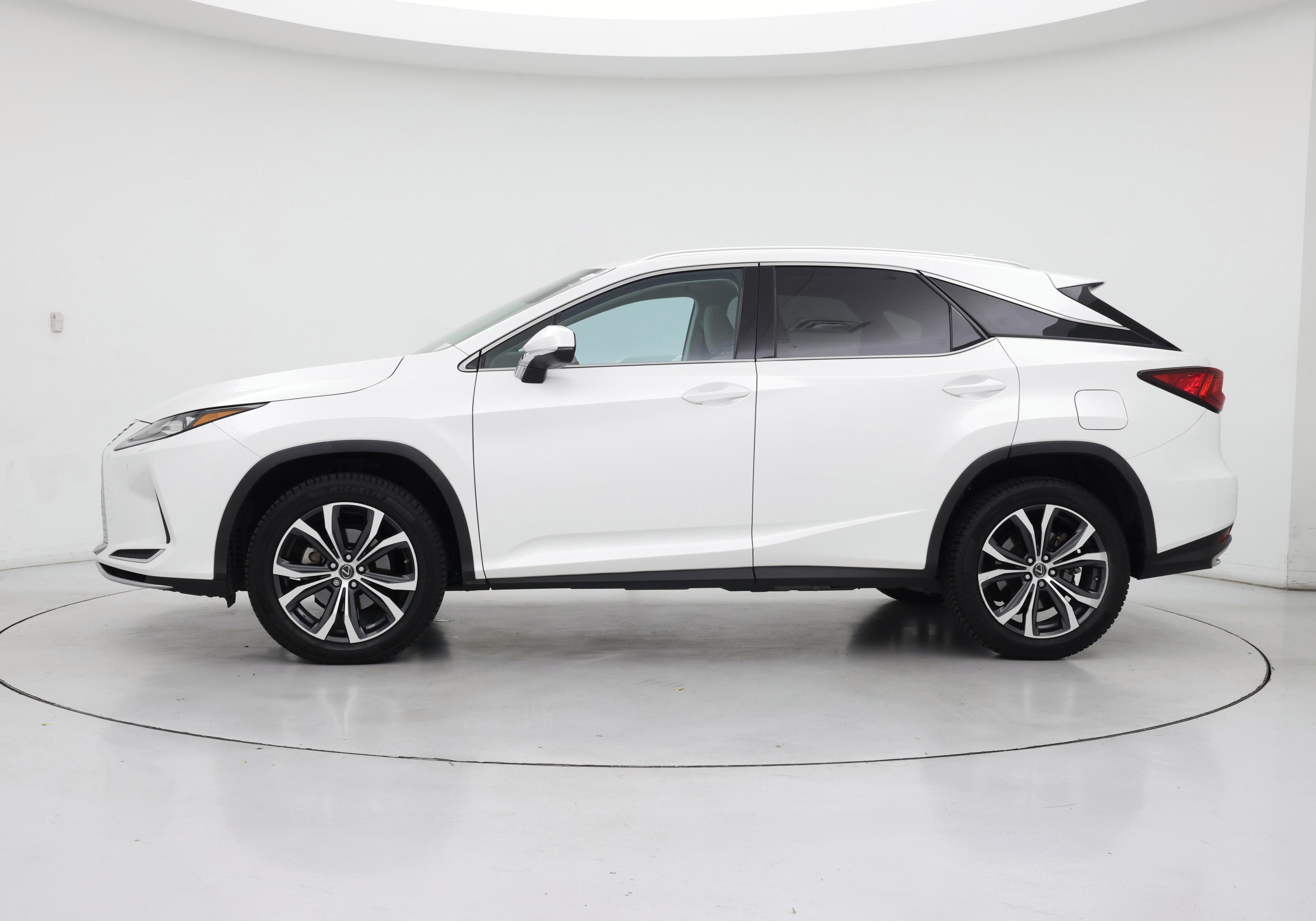 Thumbnail: 2022 Lexus RX - 3
