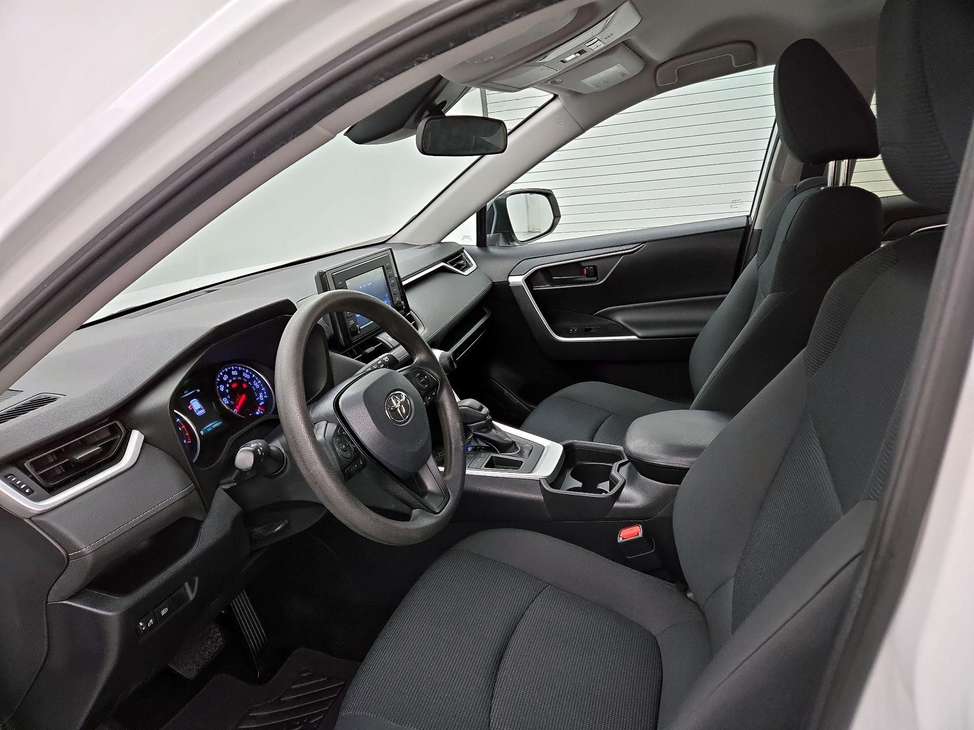 Thumbnail: 2019 Toyota RAV4 - 11