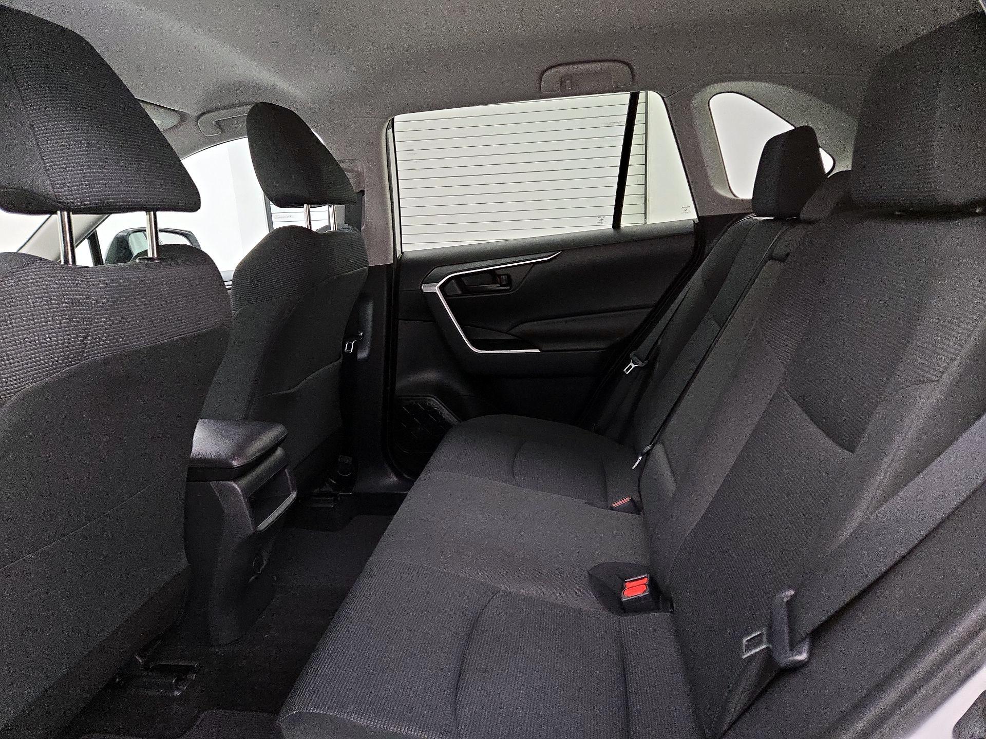 Thumbnail: 2019 Toyota RAV4 - 19