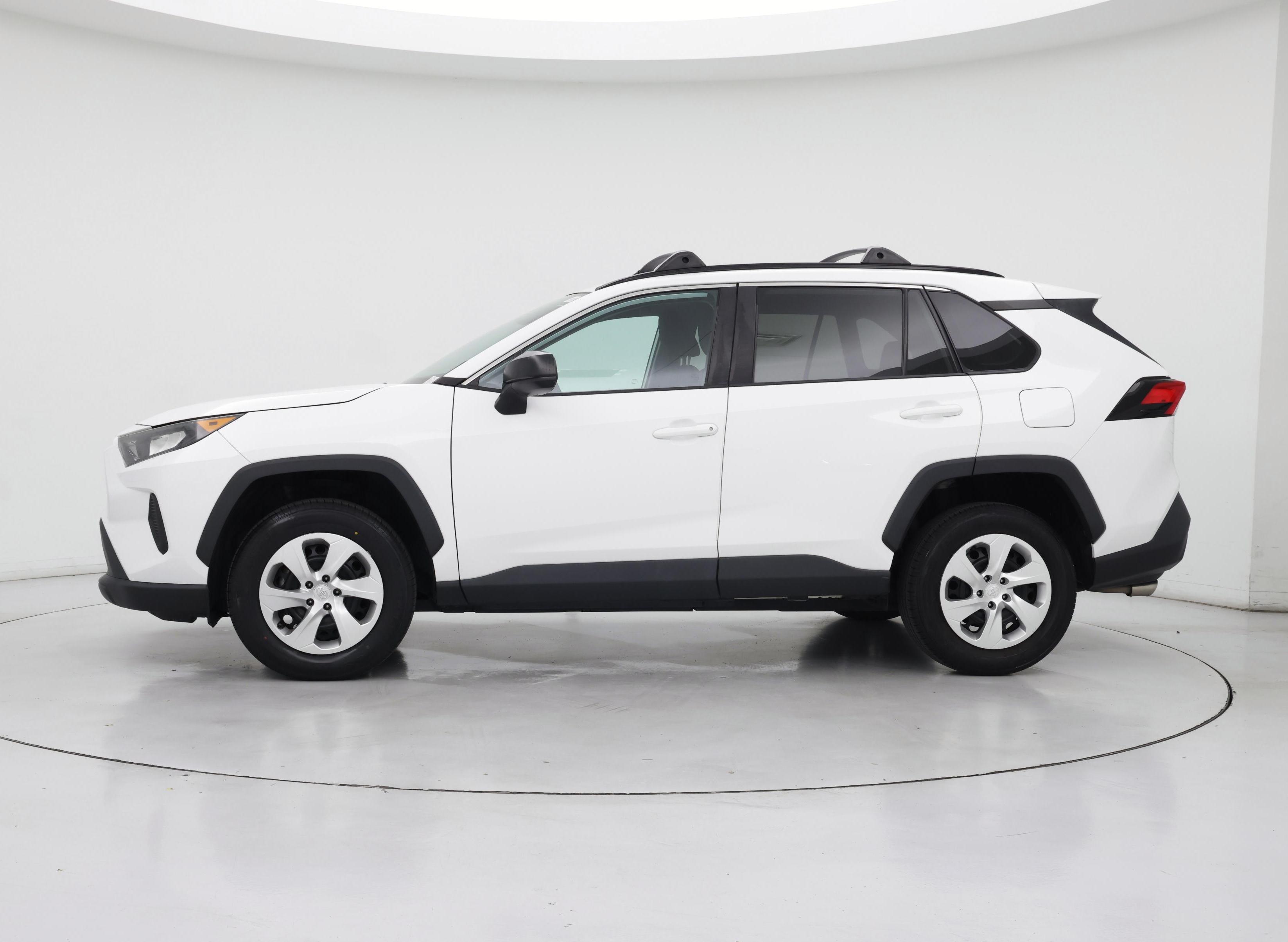 Thumbnail: 2019 Toyota RAV4 - 3