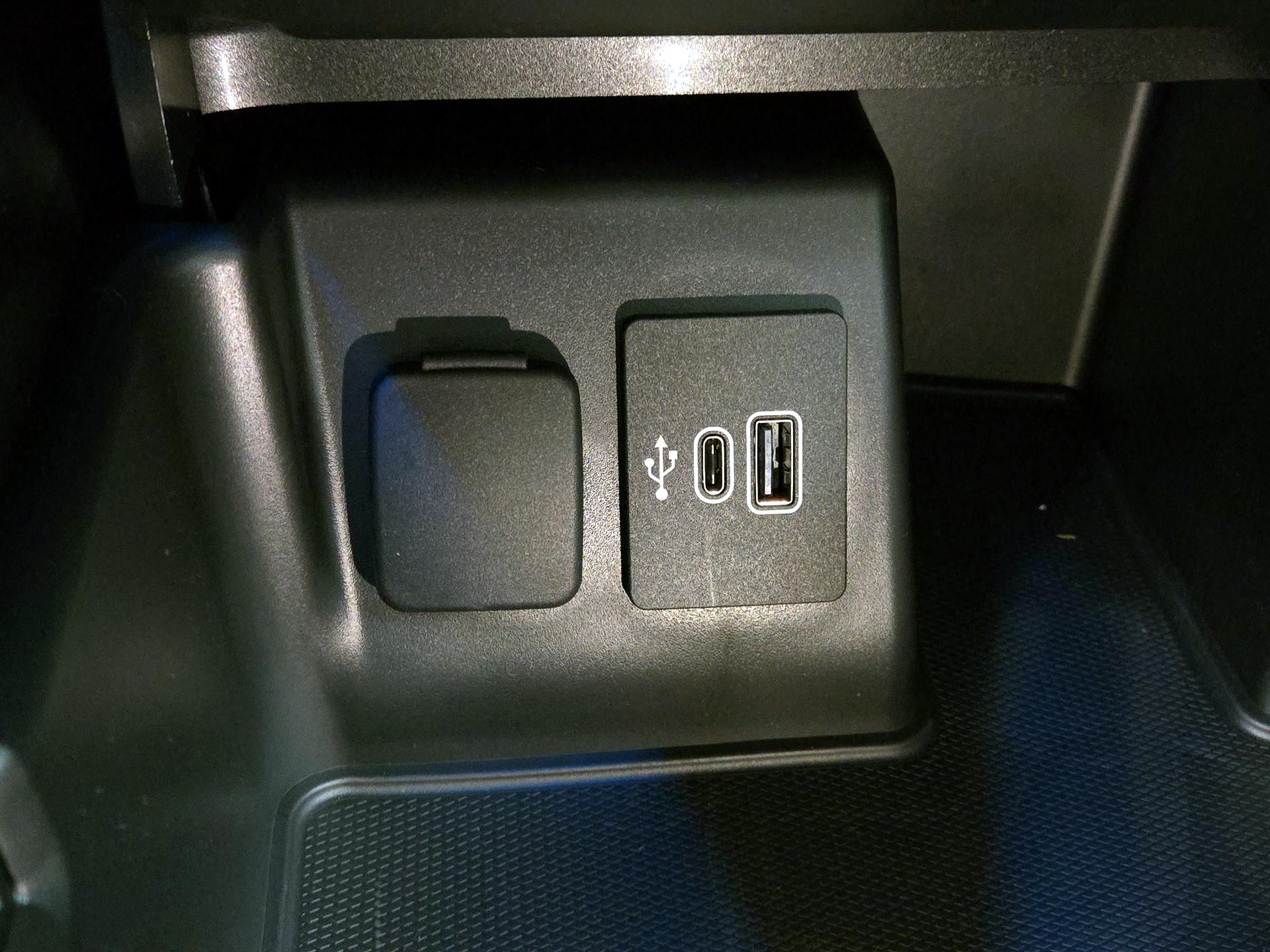 Thumbnail: 2025 Ford Explorer - 19