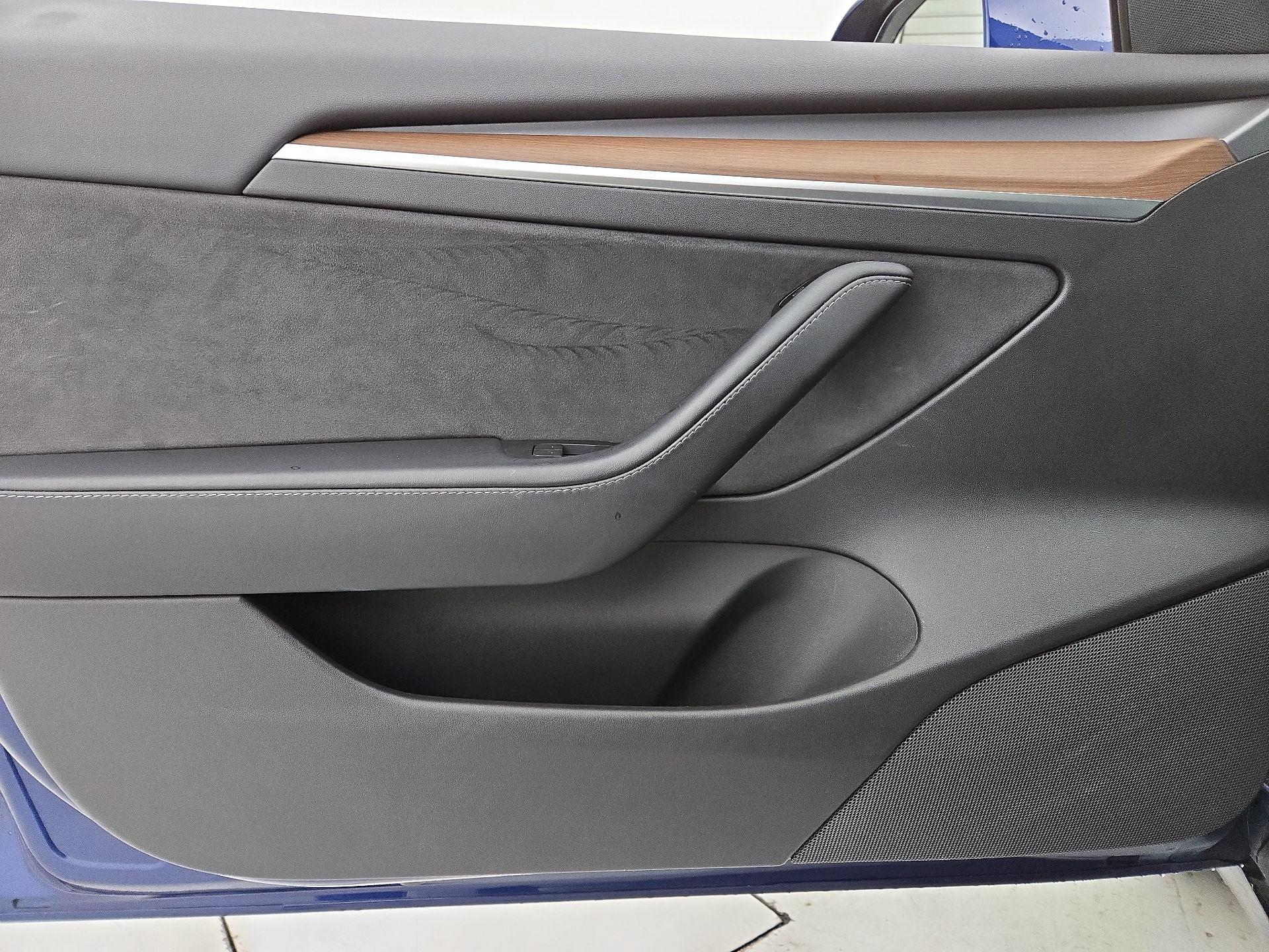 Thumbnail: 2022 Tesla Model 3 - 12