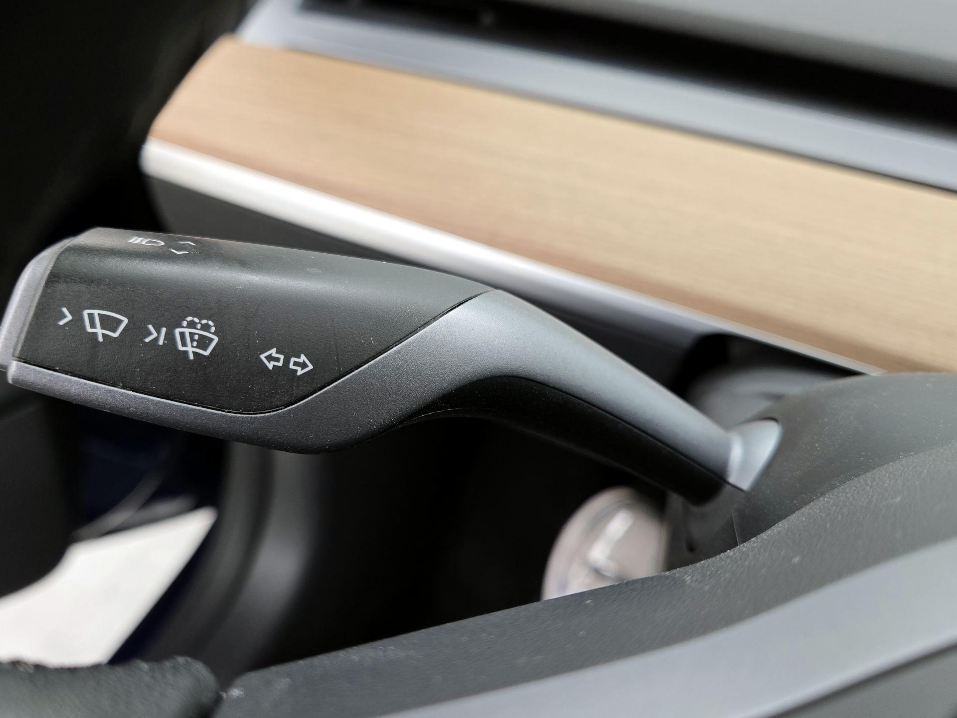 Thumbnail: 2022 Tesla Model 3 - 13