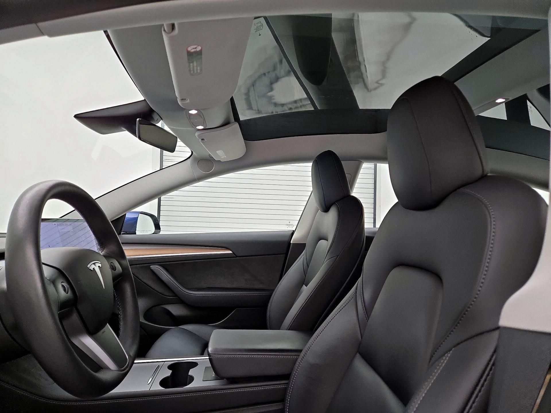 Thumbnail: 2022 Tesla Model 3 - 19