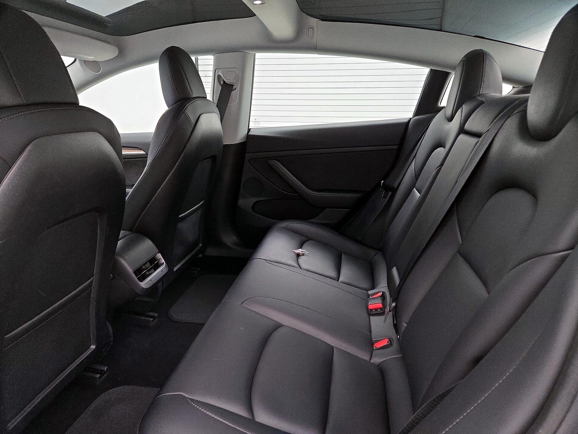 Thumbnail: 2022 Tesla Model 3 - 20