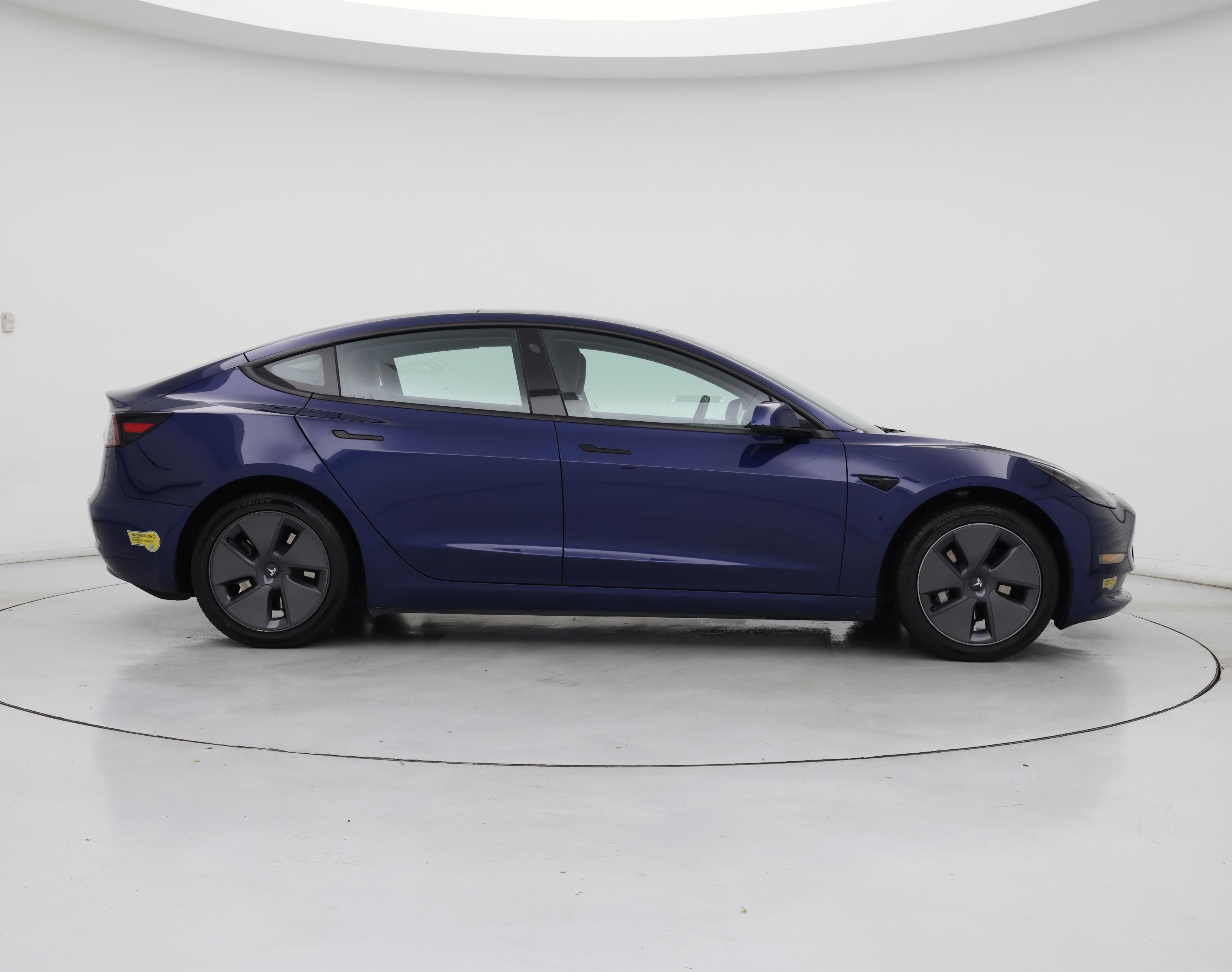 Thumbnail: 2022 Tesla Model 3 - 7