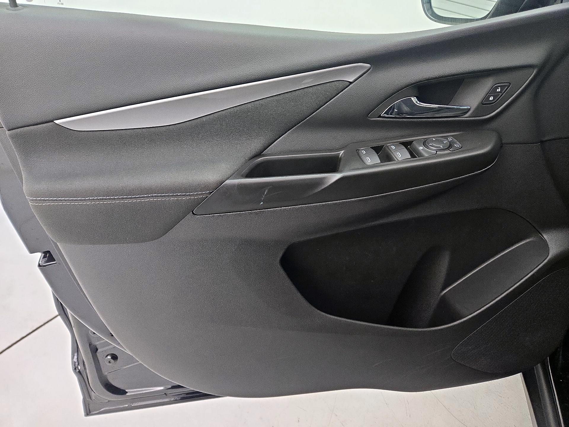 Thumbnail: 2023 Chevrolet Bolt EV - 12