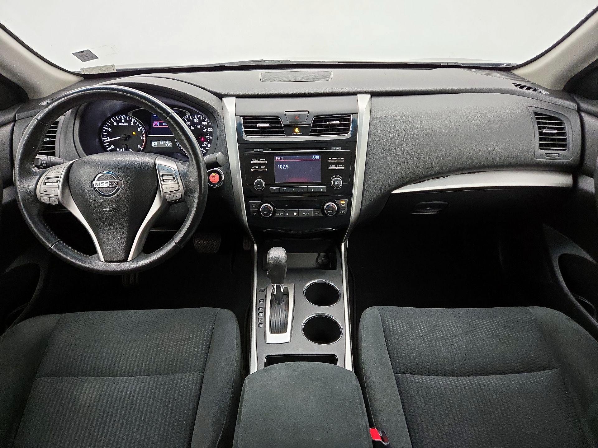 Thumbnail: 2015 Nissan Altima - 9