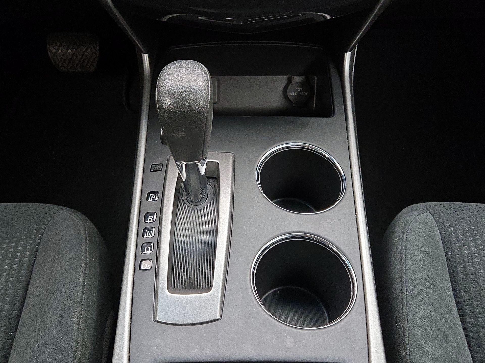 Thumbnail: 2015 Nissan Altima - 17