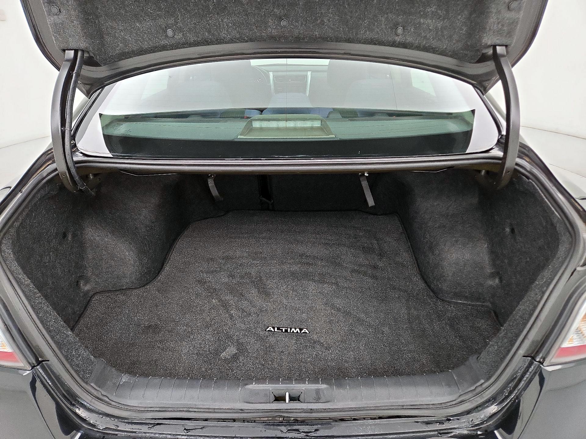 Thumbnail: 2015 Nissan Altima - 20