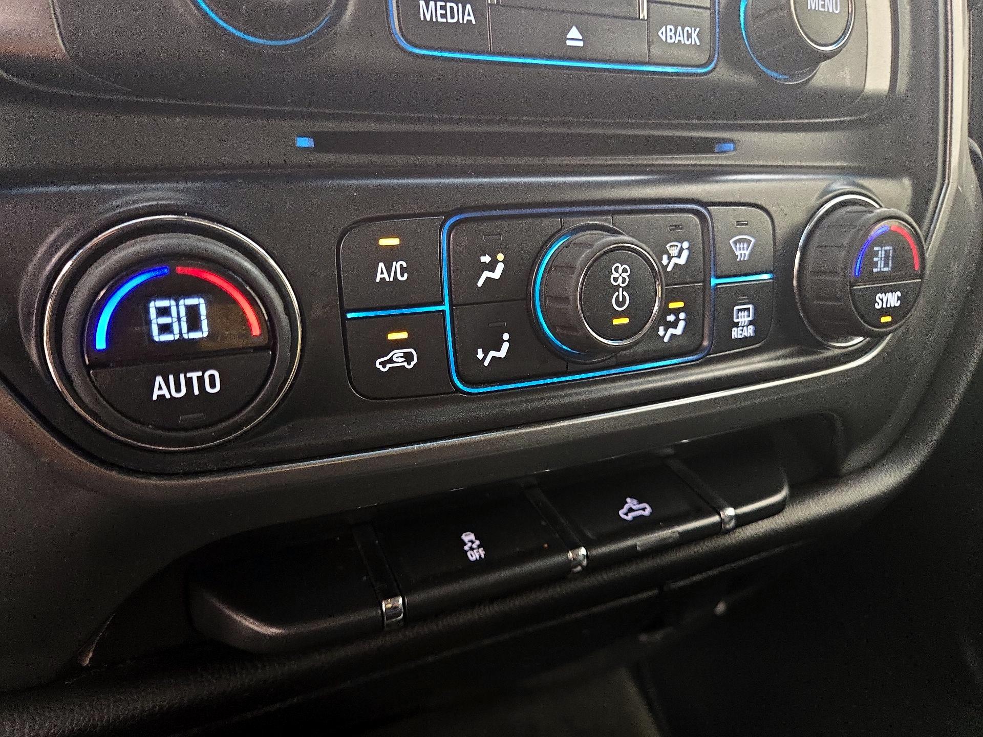 Thumbnail: 2016 Chevrolet Silverado 1500 - 16