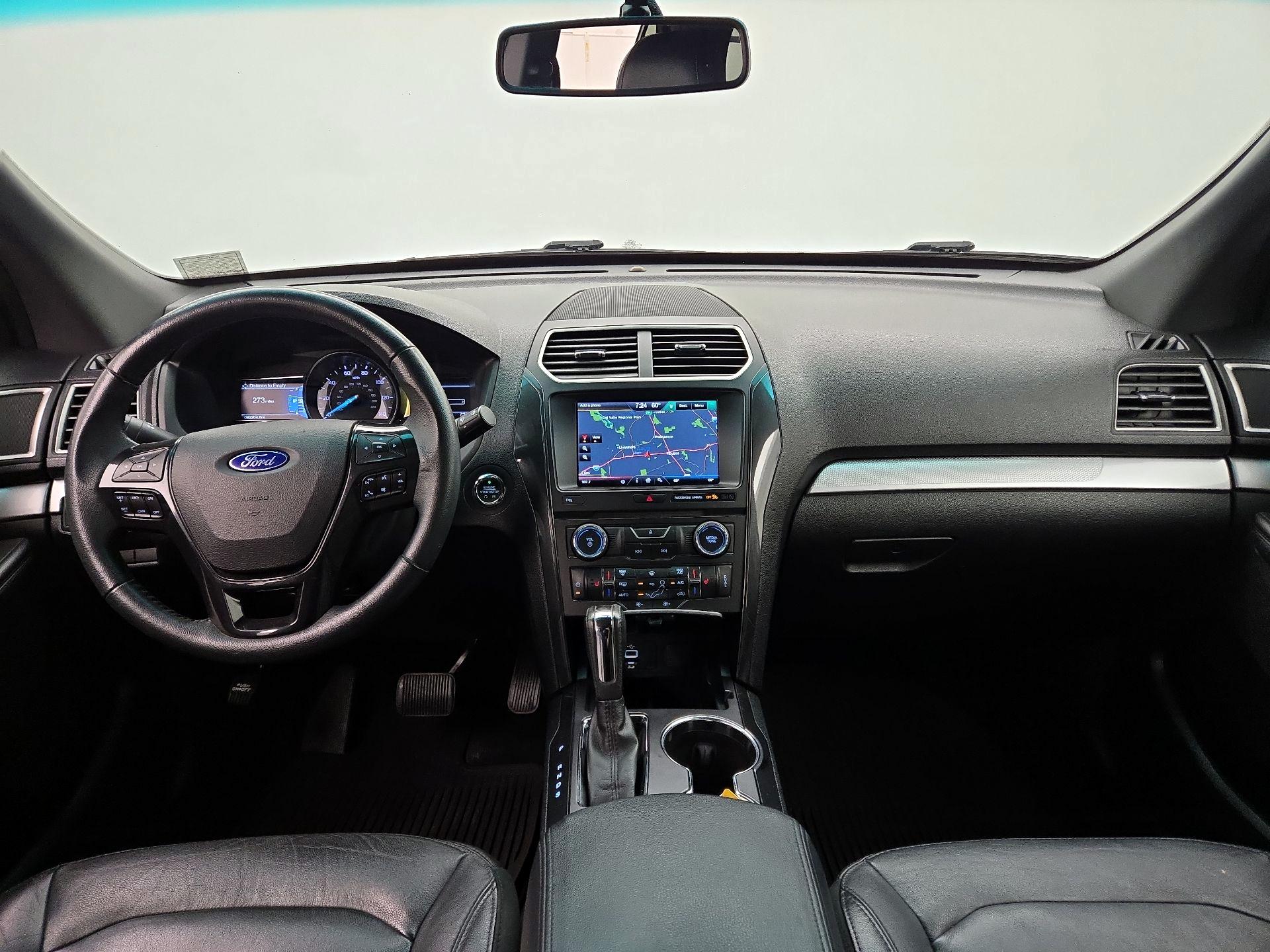 Thumbnail: 2016 Ford Explorer - 9